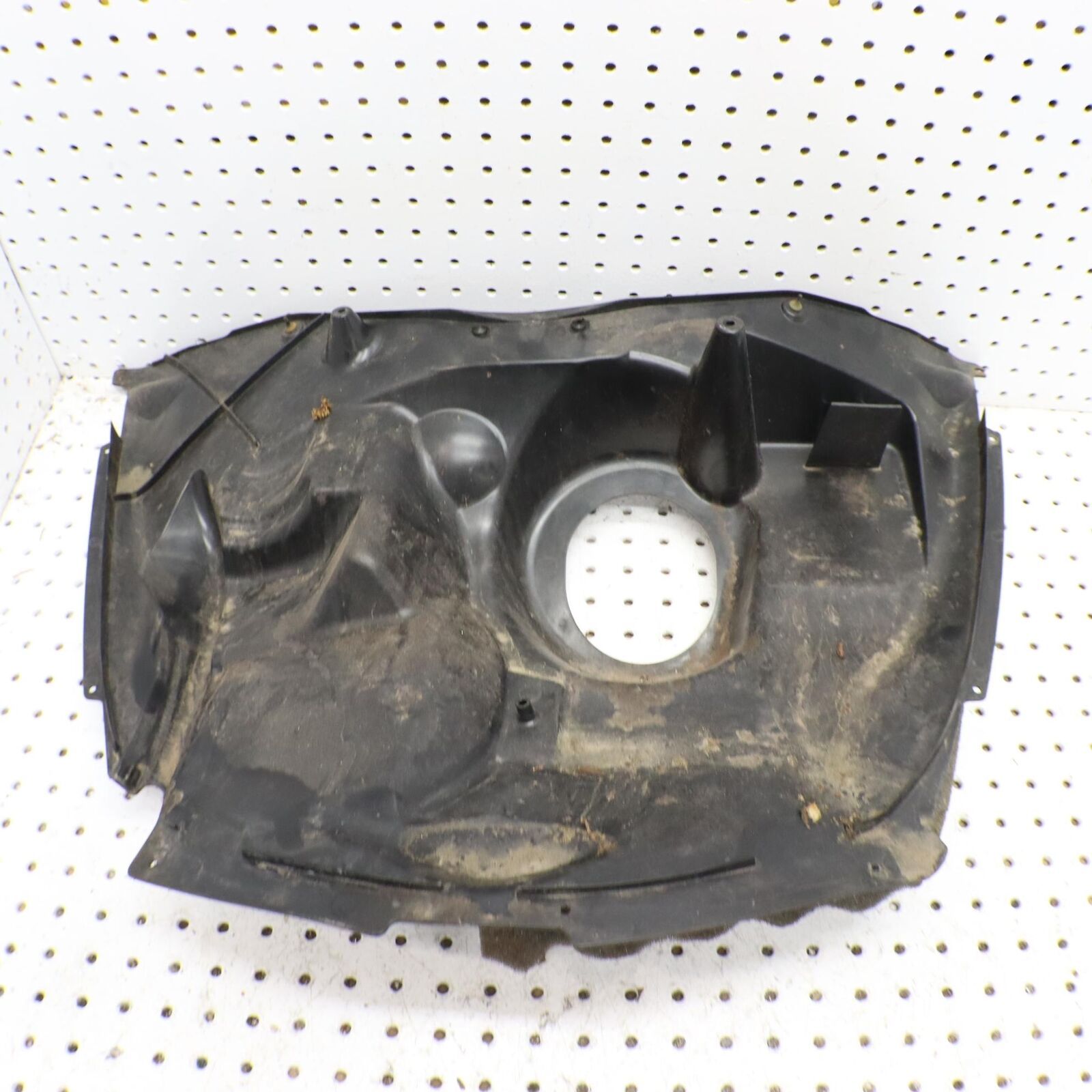 2006 POLARIS FUSION 600 HEAD LIGHT ACCESS COVER HOOD PLENUM 2633251