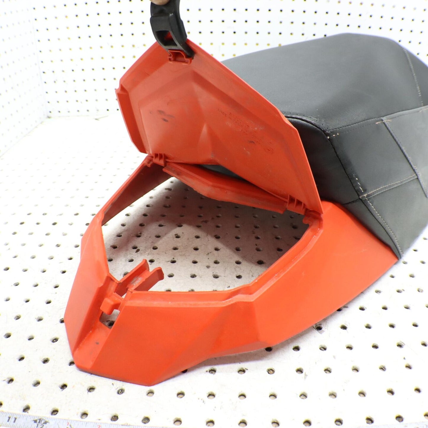 2009 SKI-DOO SUMMIT X 800R SEAT SADDLE 510005749 2014 SUMMIT  