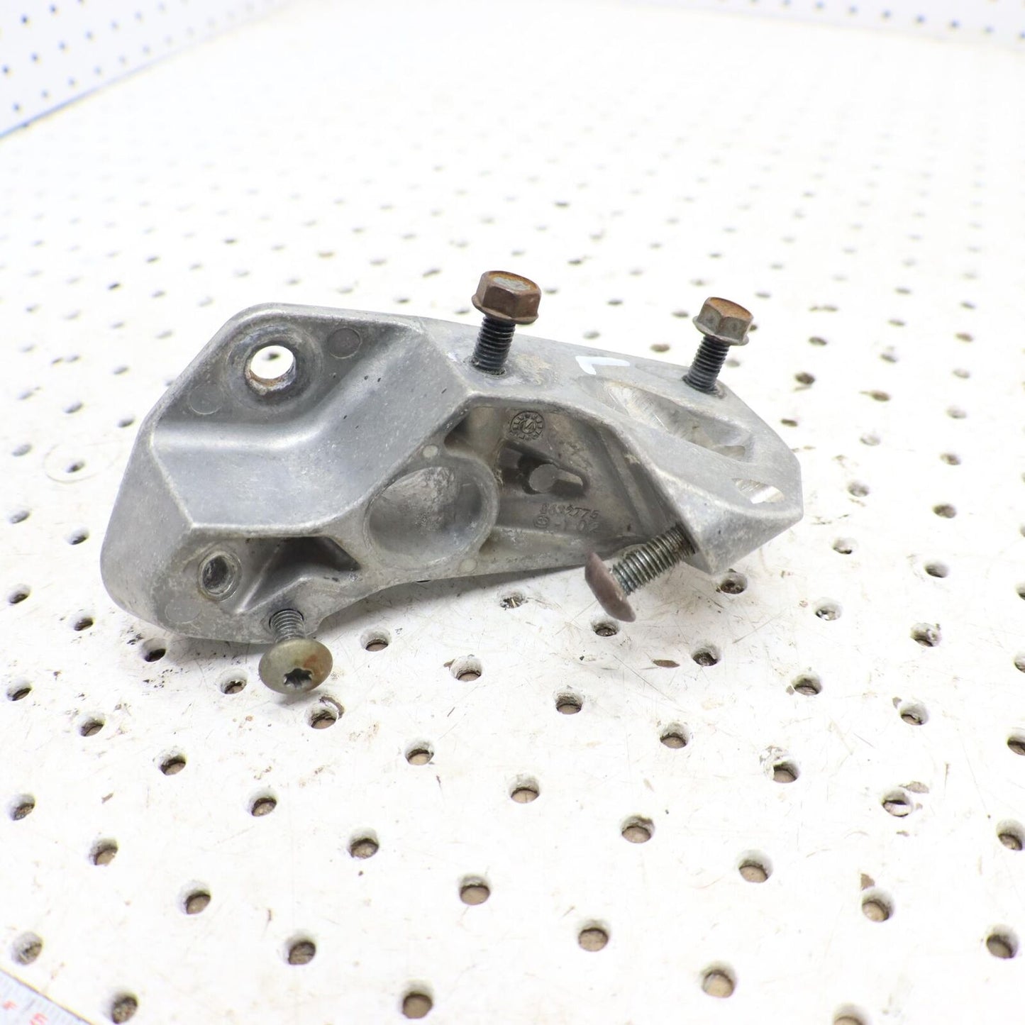 2015 POLARIS SWITCHBACK 800 FRAME SUPPORT BRACE, REAR, LEFT, MACH 5138292