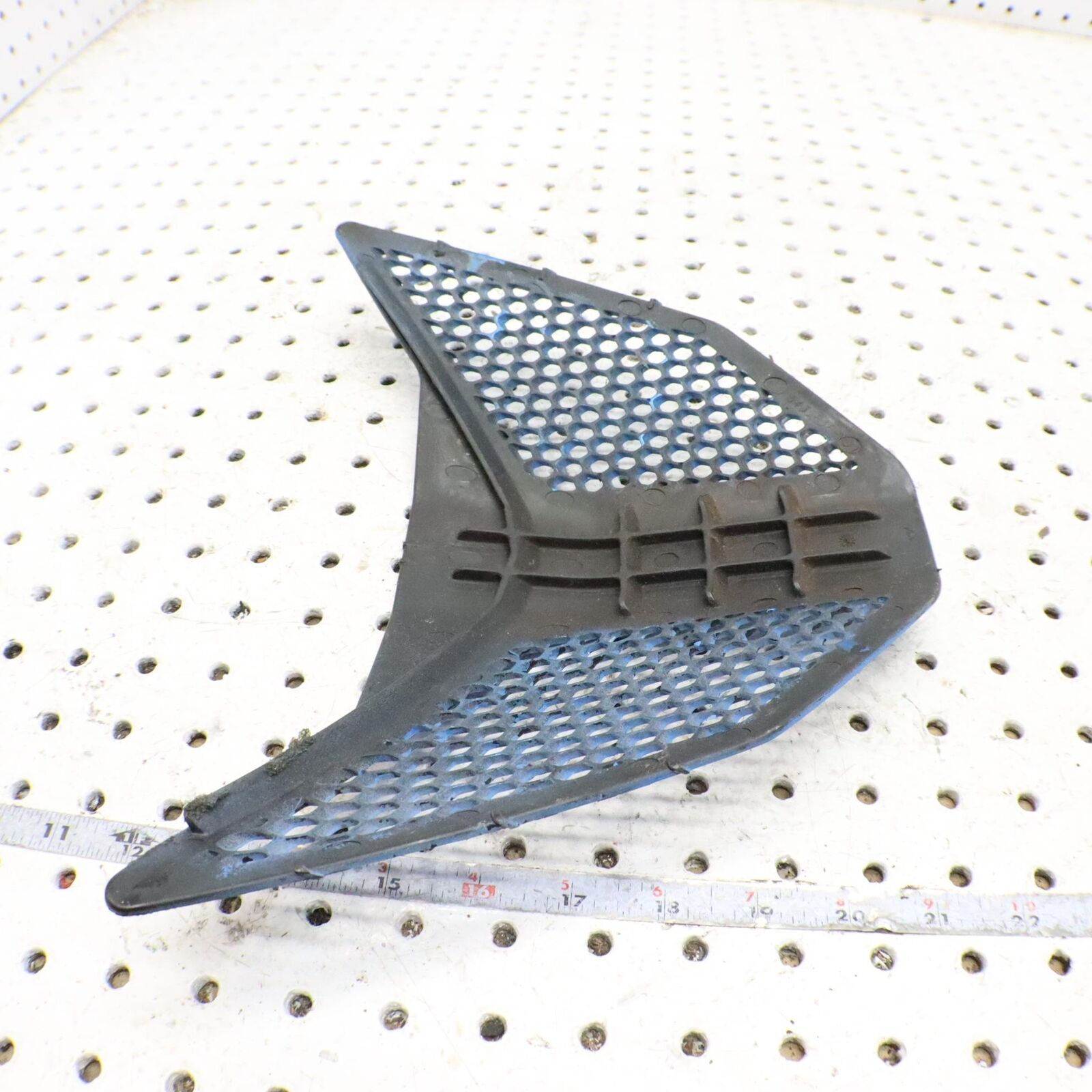 2006 POLARIS FUSION 600 HOOD LOUVER SCREEN VENT COVER 5435838-070