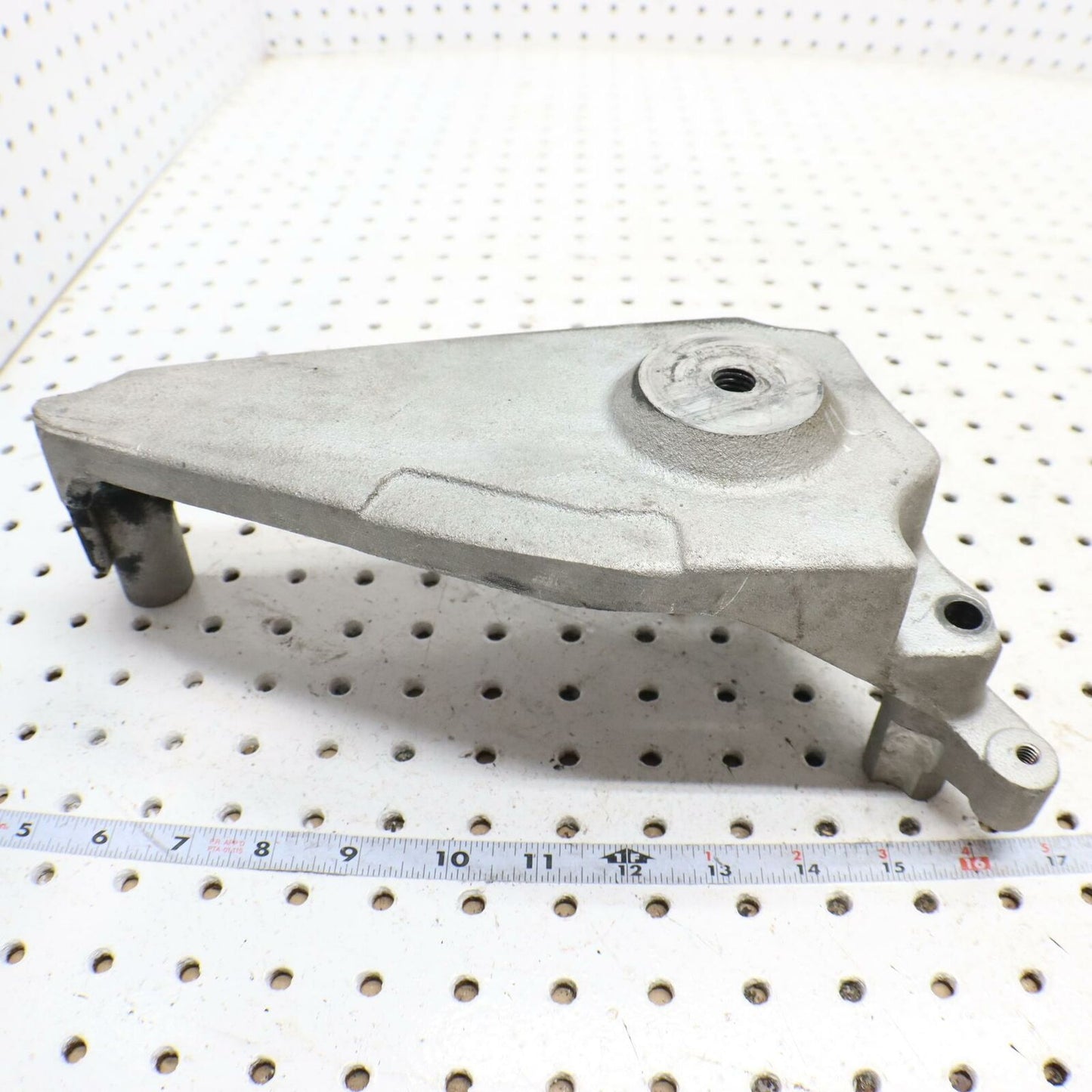 2006 POLARIS SWITCHBACK ENGINE MOTOR MOUNT BRACKET ALTERNATOR 0452974; 0454131