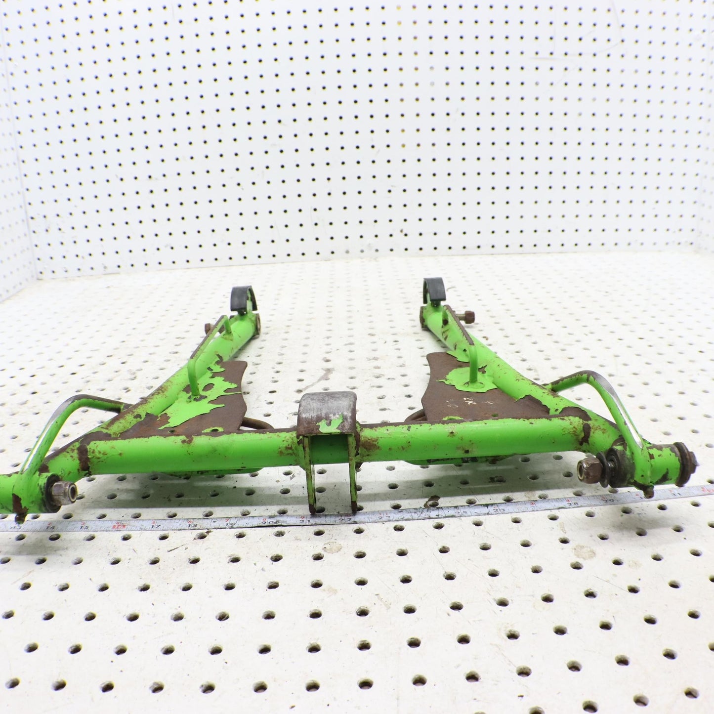  ARCTIC CAT ZR 600 REAR BACK SUSPENSION FRONT TORQUE PIVOT ARM 0704-345