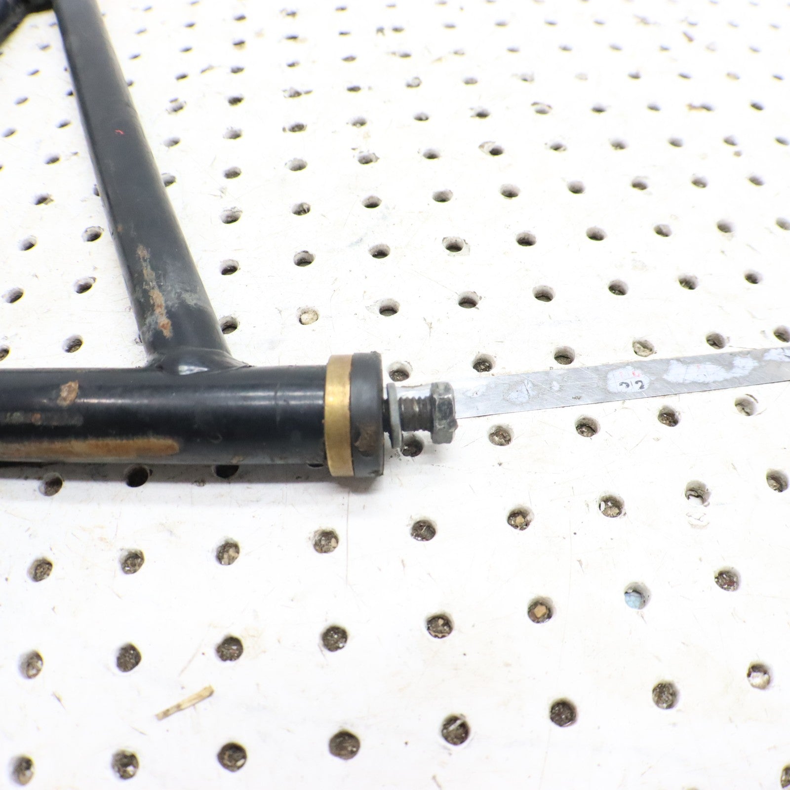 1995 Polaris Xplorer 400 Front Lower Right Control A Arm 2200532 2202275