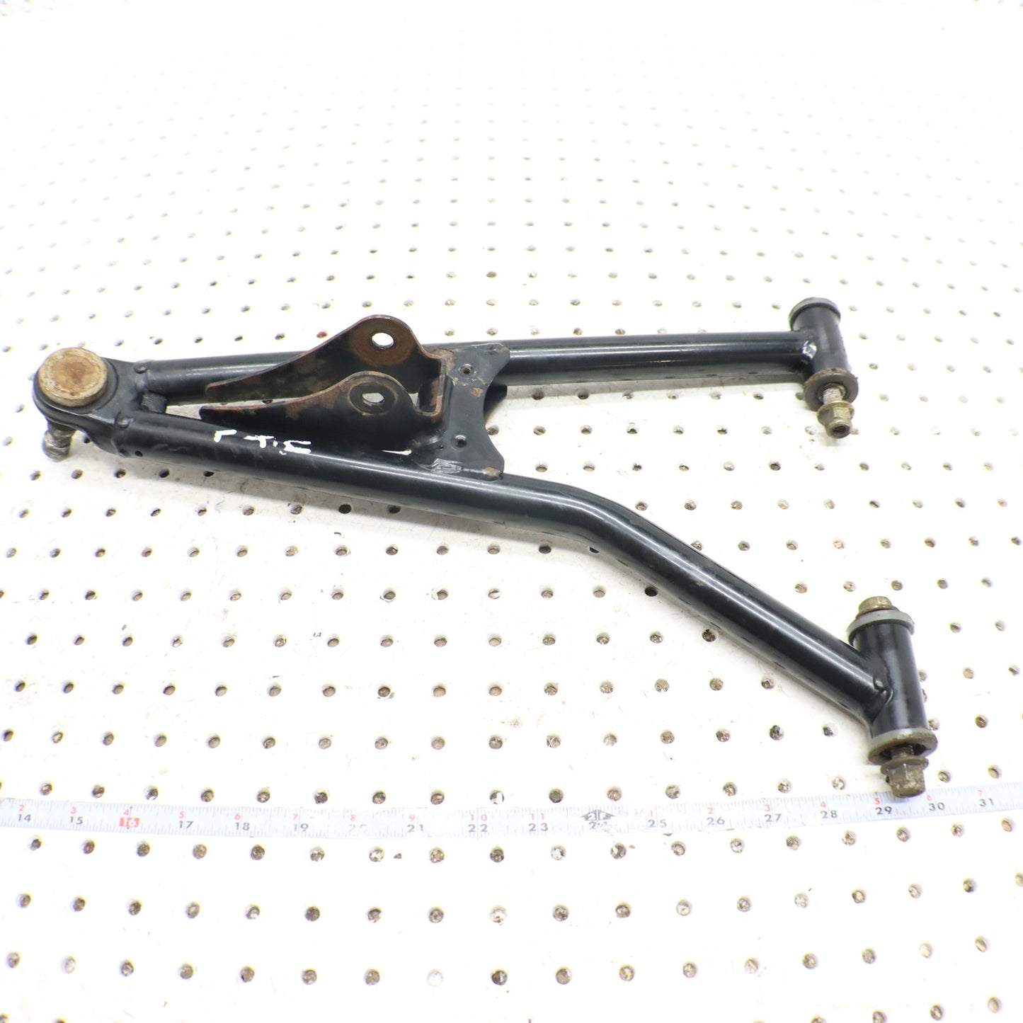 2009 Polaris Sportsman Xp 850 Front Upper Left Control Arm 1017260-067 1025617