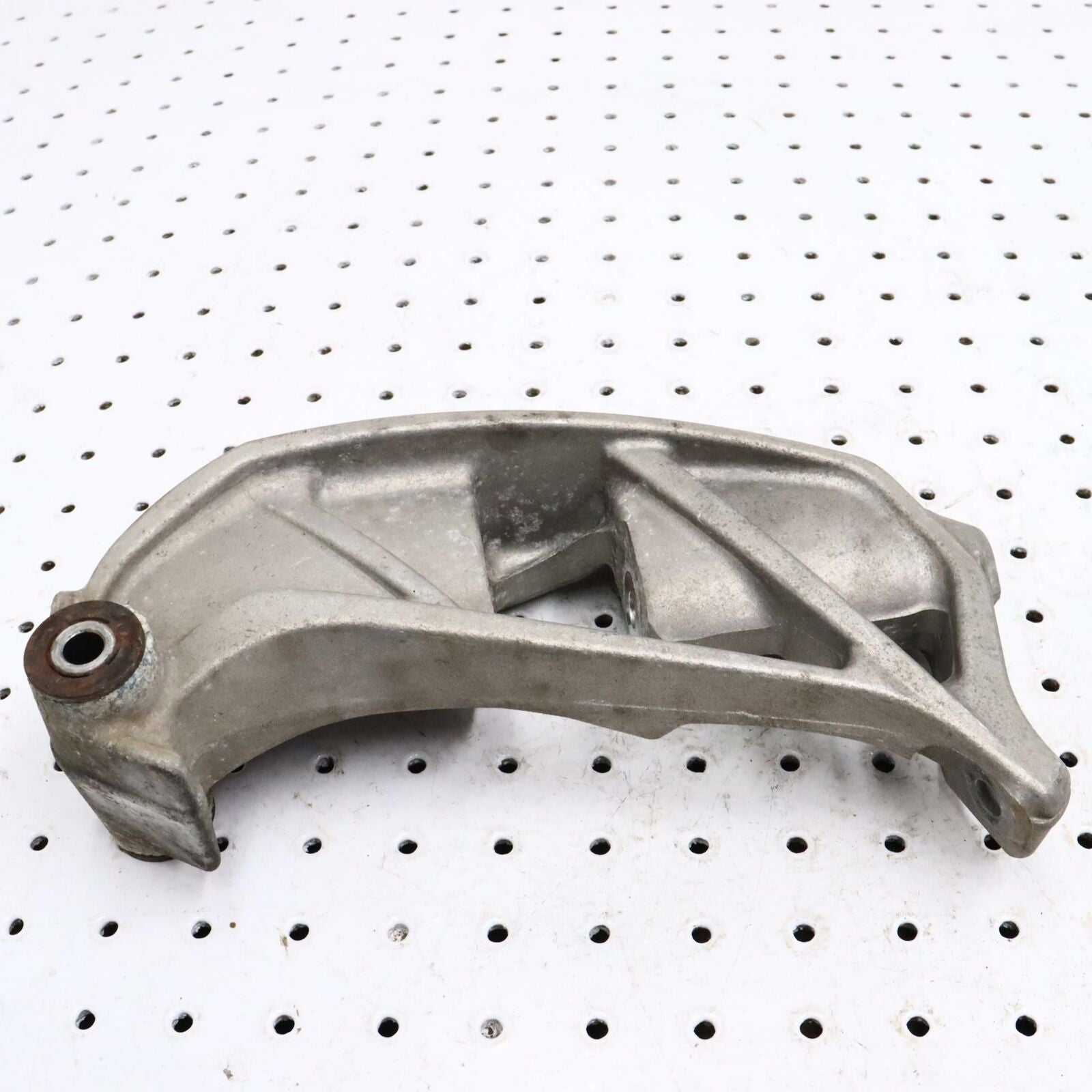 2007 POLARIS IQ 600 LEFT FRONT STEERING ARM SPINDLE KNUCKLE 1822795