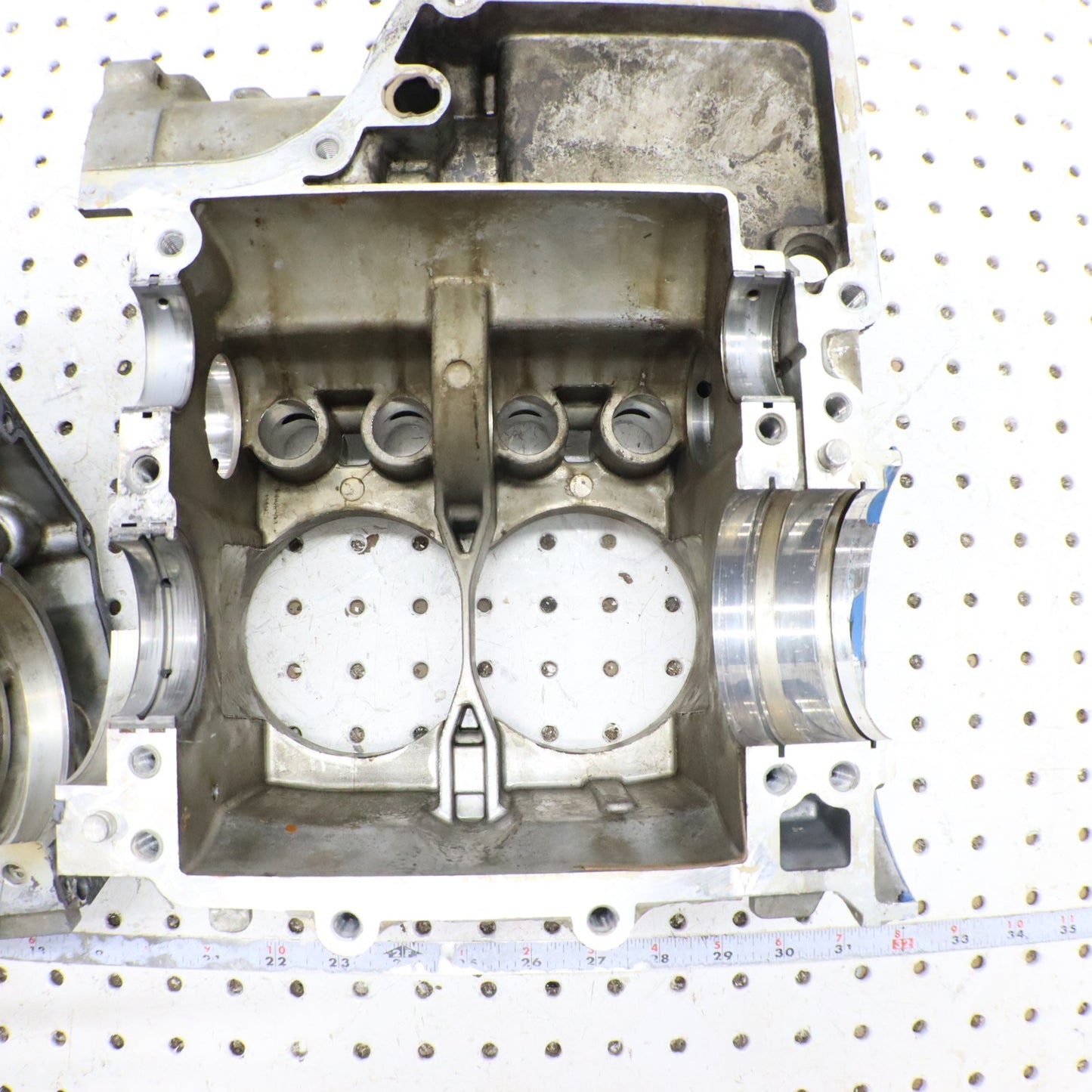 2009 Polaris Sportsman 800 Crankcase Engine Case 2203300 CRACKED !