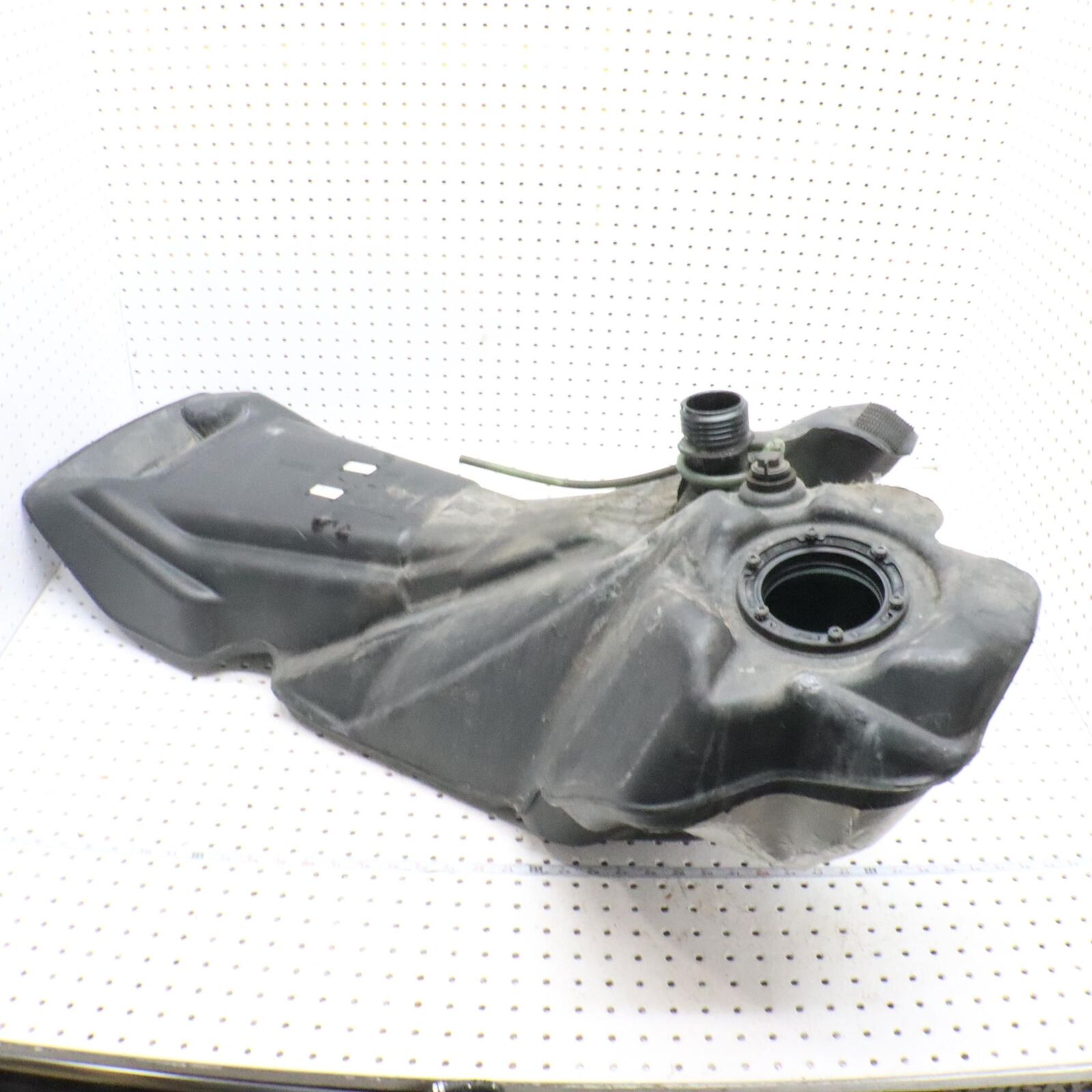 2014 ARCTIC CAT M8000 GAS TANK FUEL TANK  1770-032 1770-250