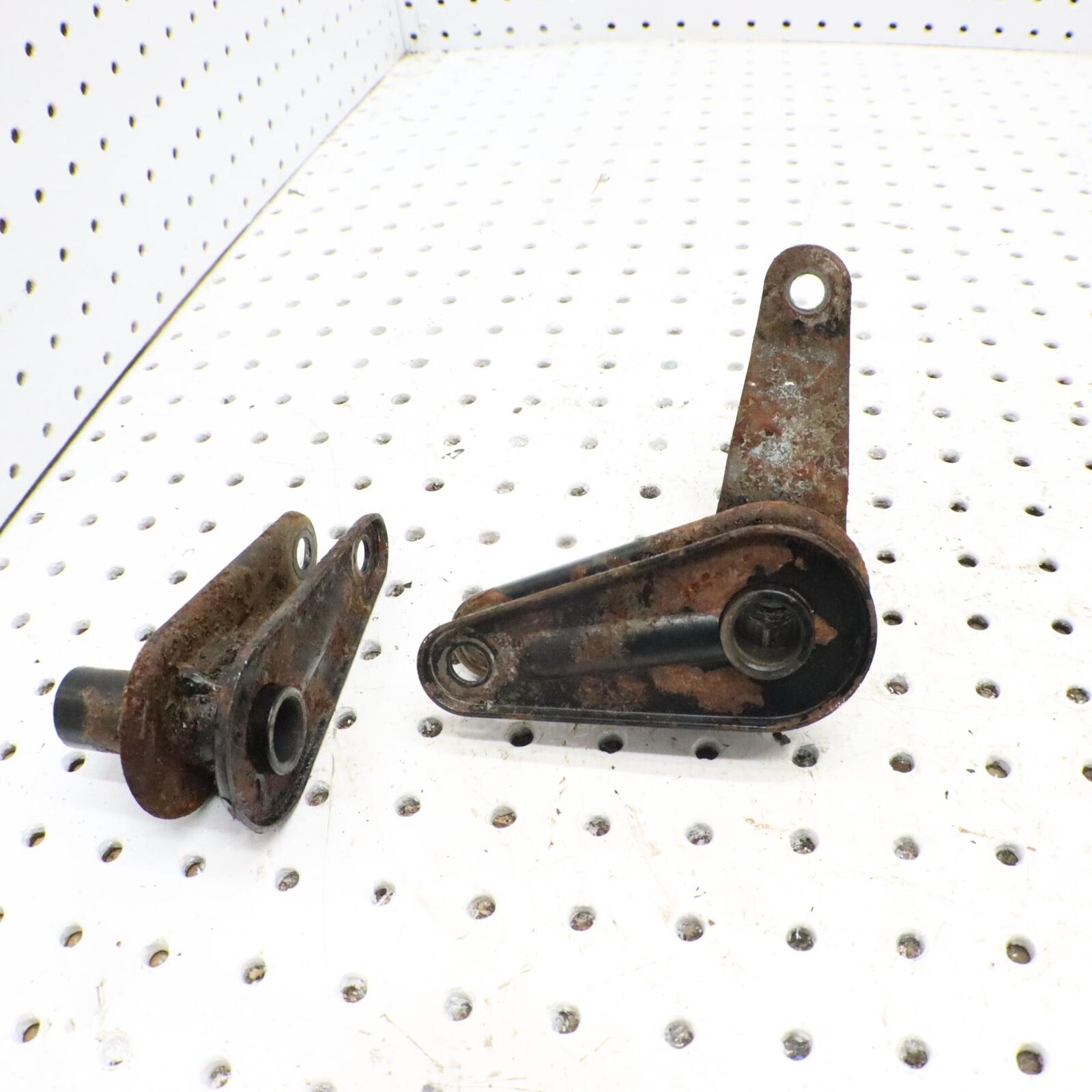 2002 ARCTIC CAT ZR 500  ARM STEERING PIVOT 0705-210  ; 0705-258