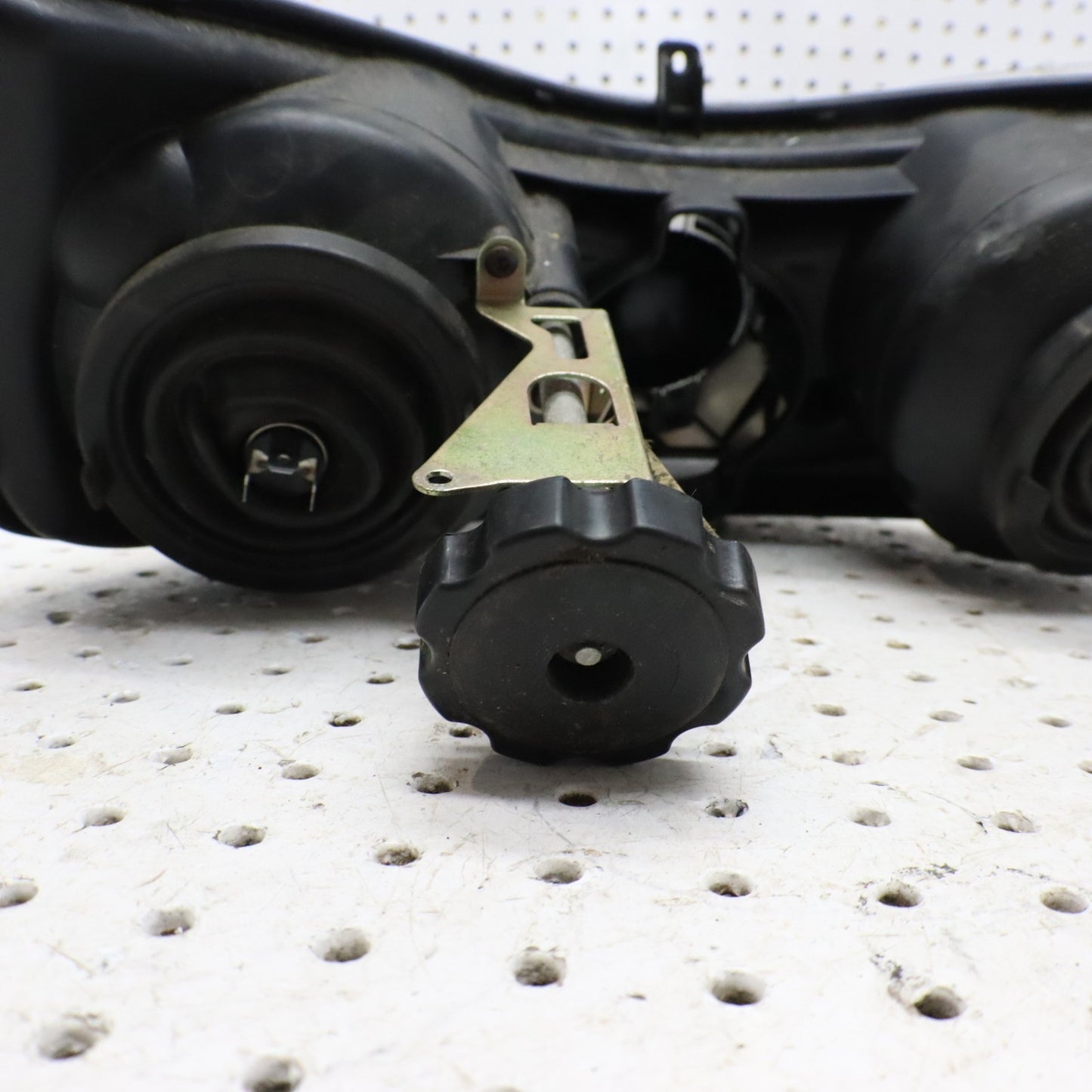 2007 Polaris Iq 600 Head Light Headlight 2410397