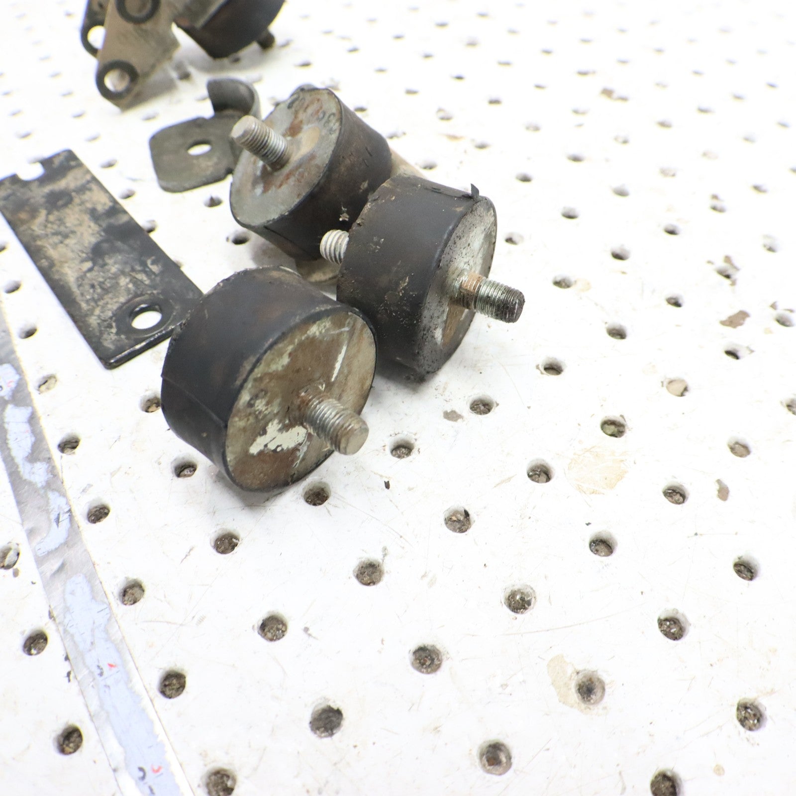 2004 Polaris Sportsman 500 Engine Motor Mounts 5241150; 5241453; 3110046 3110044