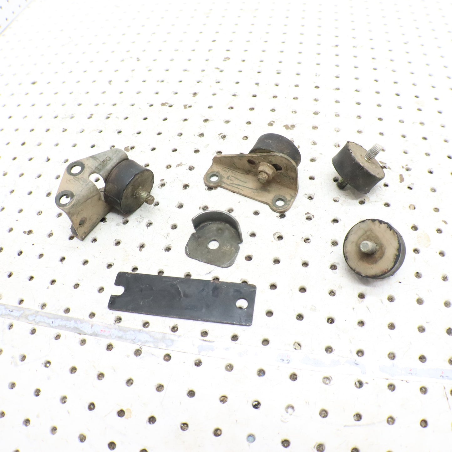 2004 Polaris Sportsman 500 Engine Motor Mounts 5241150; 5241453; 3110046 3110044