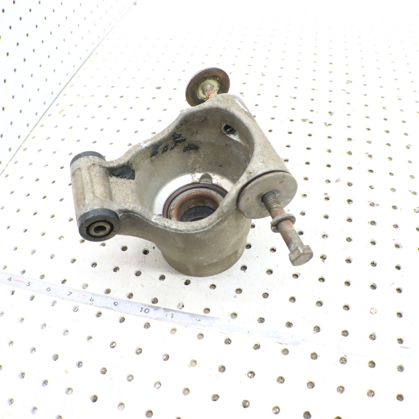 2004 Polaris Sportsman 500 Bearing Carrier Knuckle Rear LEFT 5133663 