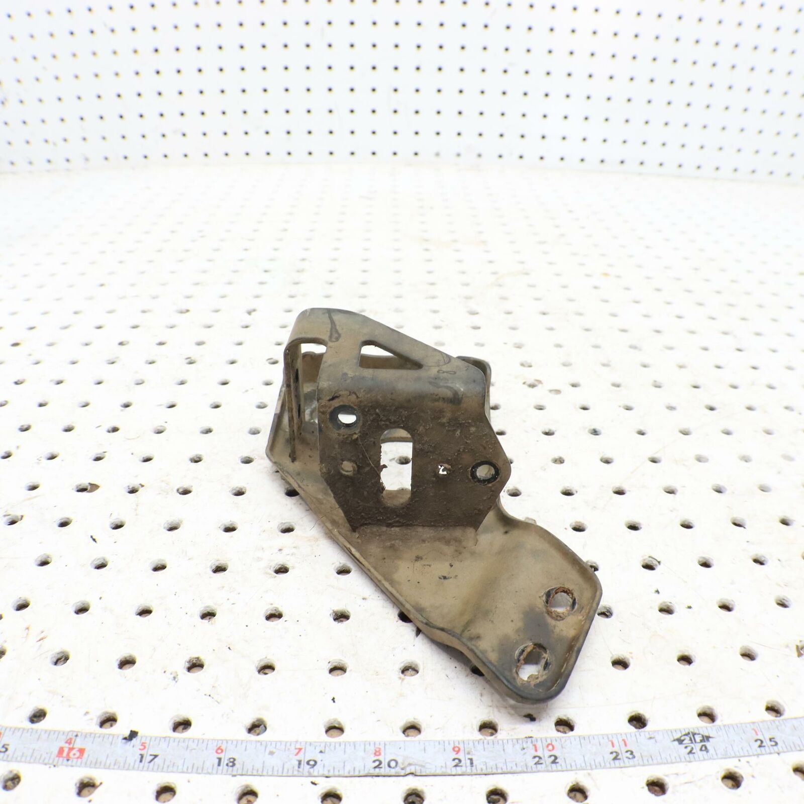 2000 POLARIS MAGNUM 325 SHIFTER BRKT, BLK 1012822-067