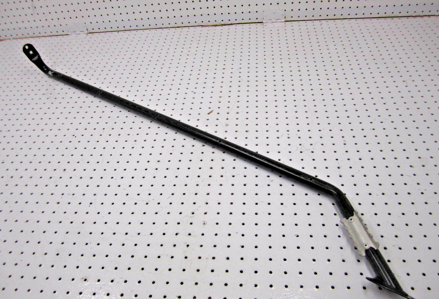 2009 POLARIS DRAGON 800 RMK 163 FOOTREST SUPPORT RH 1015407-067