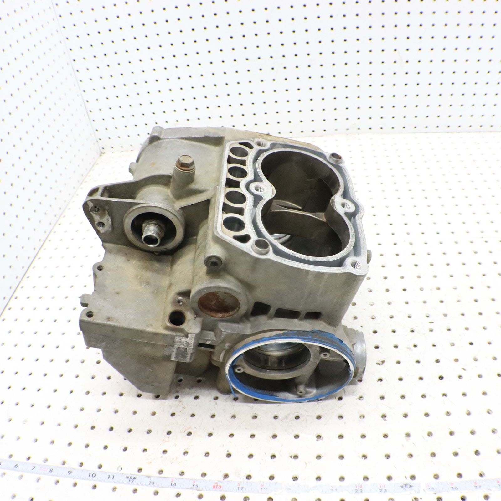 2009 Polaris Sportsman 800 Crankcase Engine Case 2203300 CRACKED !