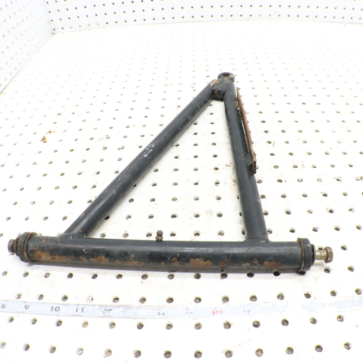 2018 Polaris Sportsman 570 Efi Front Lower Left Control A Arm 1542161-067 DENT