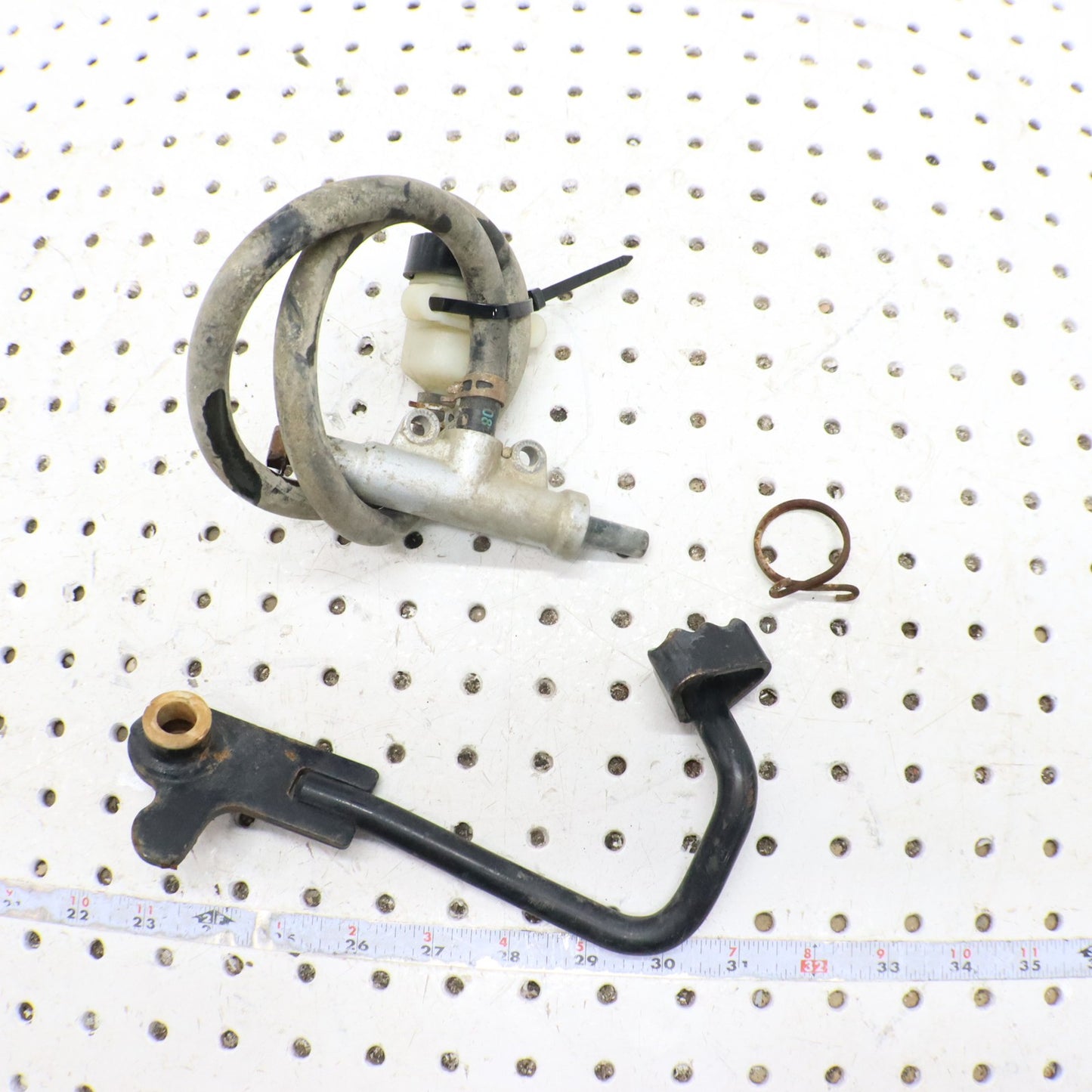 2009 Polaris Sportsman 800 Foot Brake Pedal & Master Cylinder 1911274 1911076-06