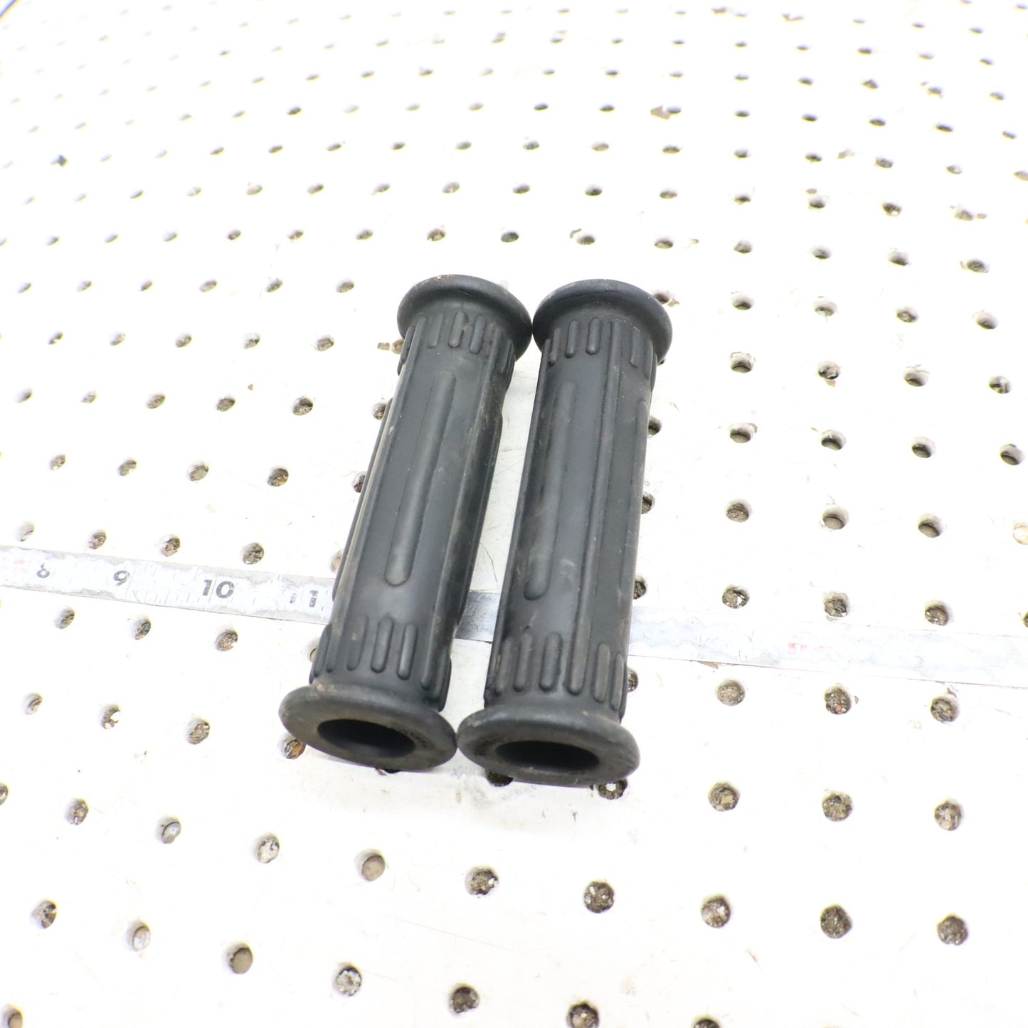 2004 Polaris Sportsman 500 Handlebar Grips 5433834-070