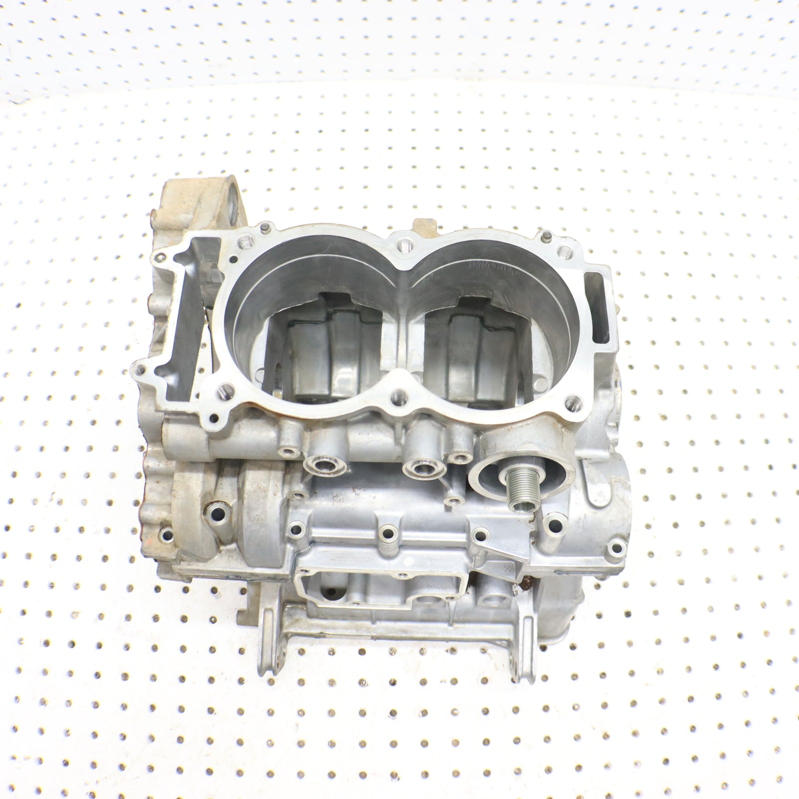 2013 Polaris Ranger Xp 900 Crank Case Engine Case 2204947, 2207371 GOOD!!