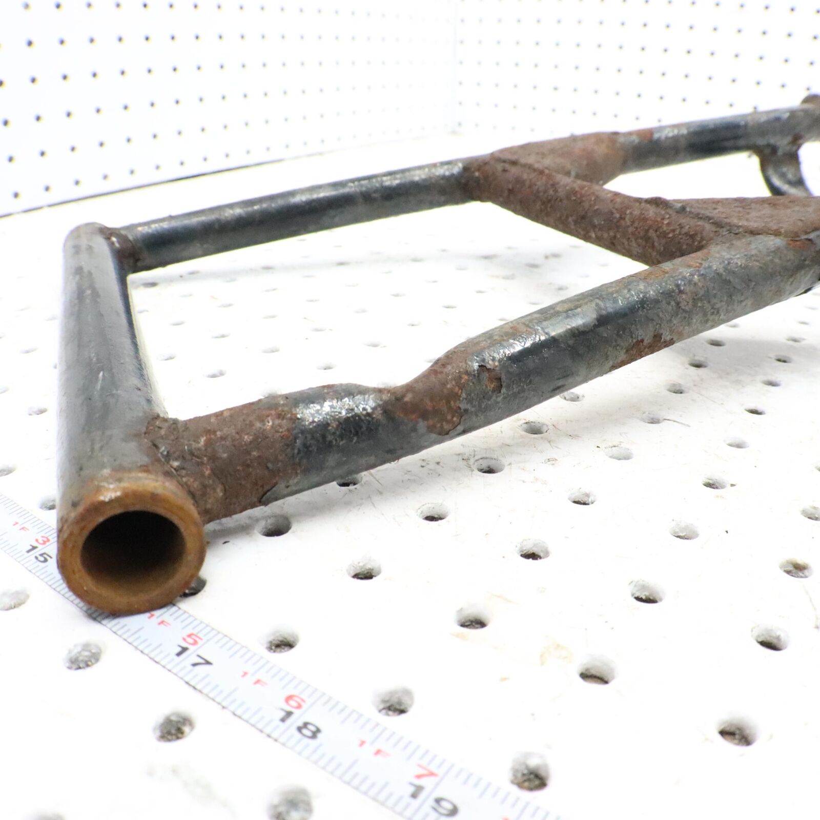 2002 ARCTIC CAT ZR 500 LEFT FRONT LOWER SUSPENSION CONTROL A ARM 0703-847 DENTED