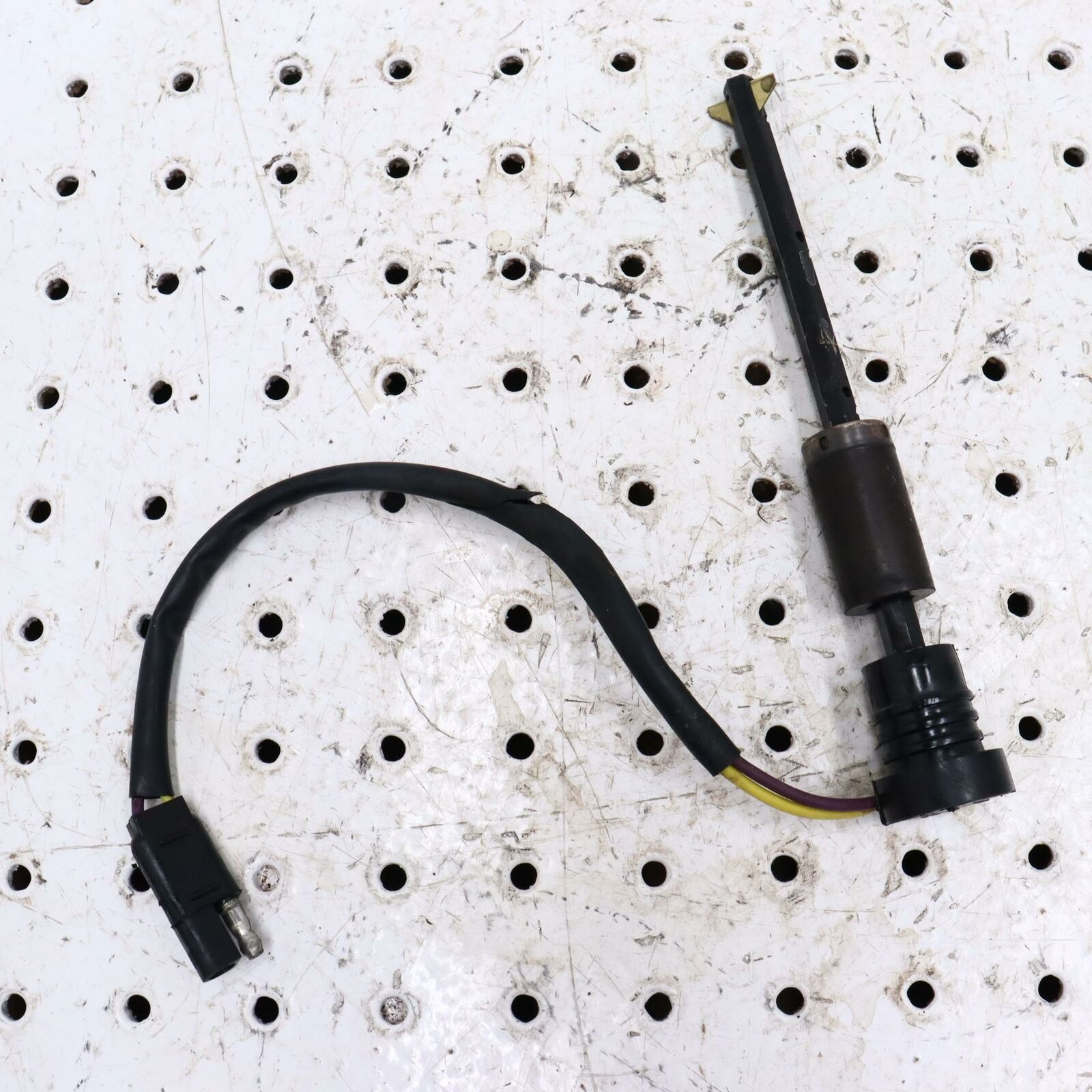 2007 POLARIS IQ 600 ENGINE OIL GAUGE SENSOR 4110134