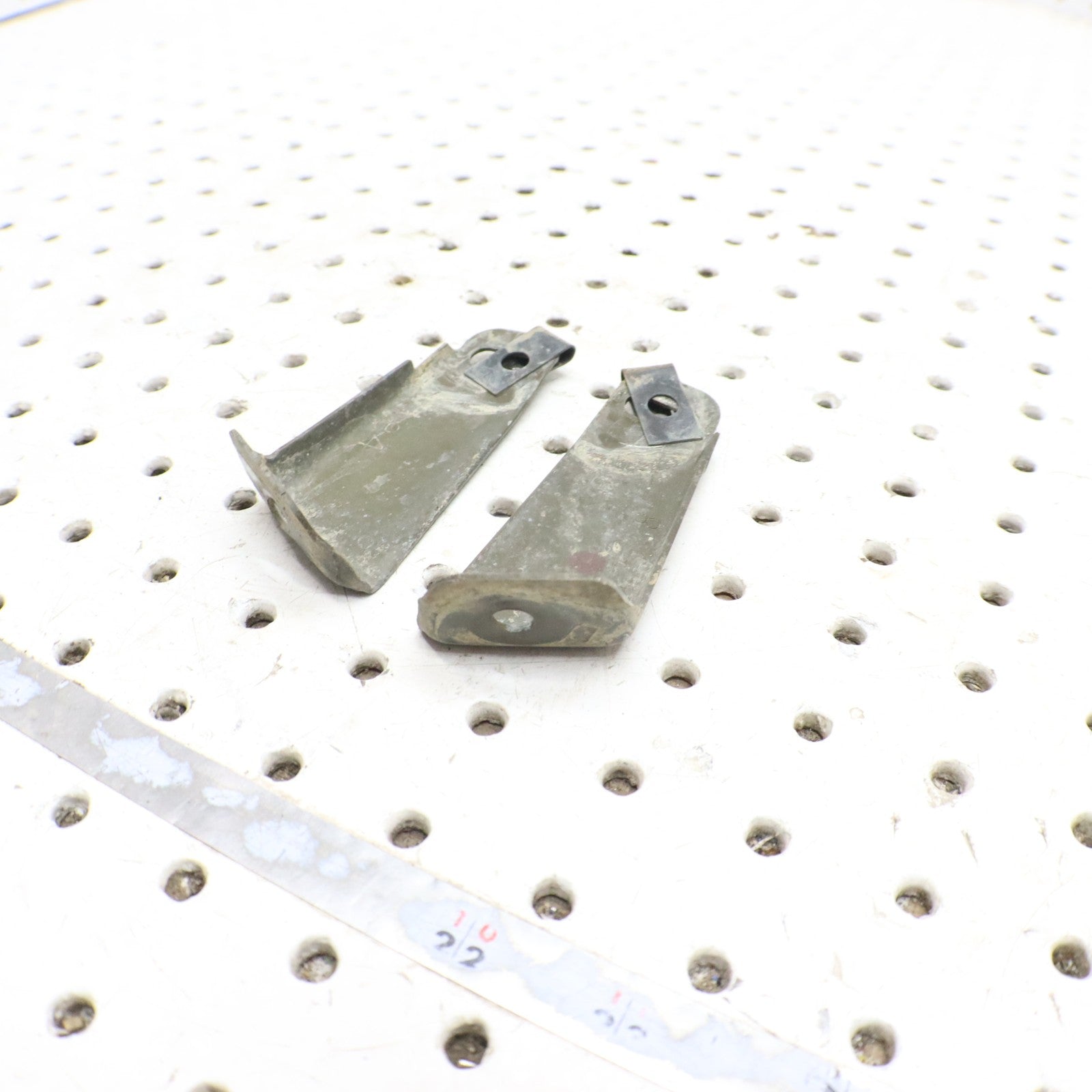 2012 Polaris Sportsman 500 FUEL TANK COVER BRACKET L & R 5247184 5247185