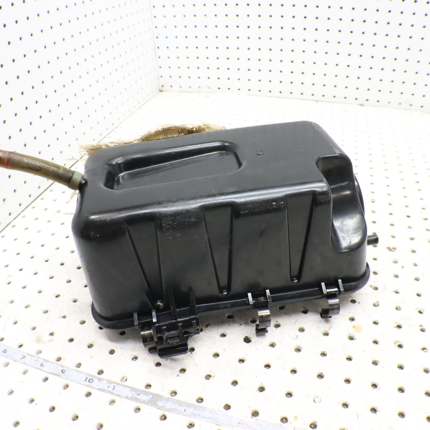 2012 Polaris Sportsman 500 Airbox Air Intake Filter Box 5438552