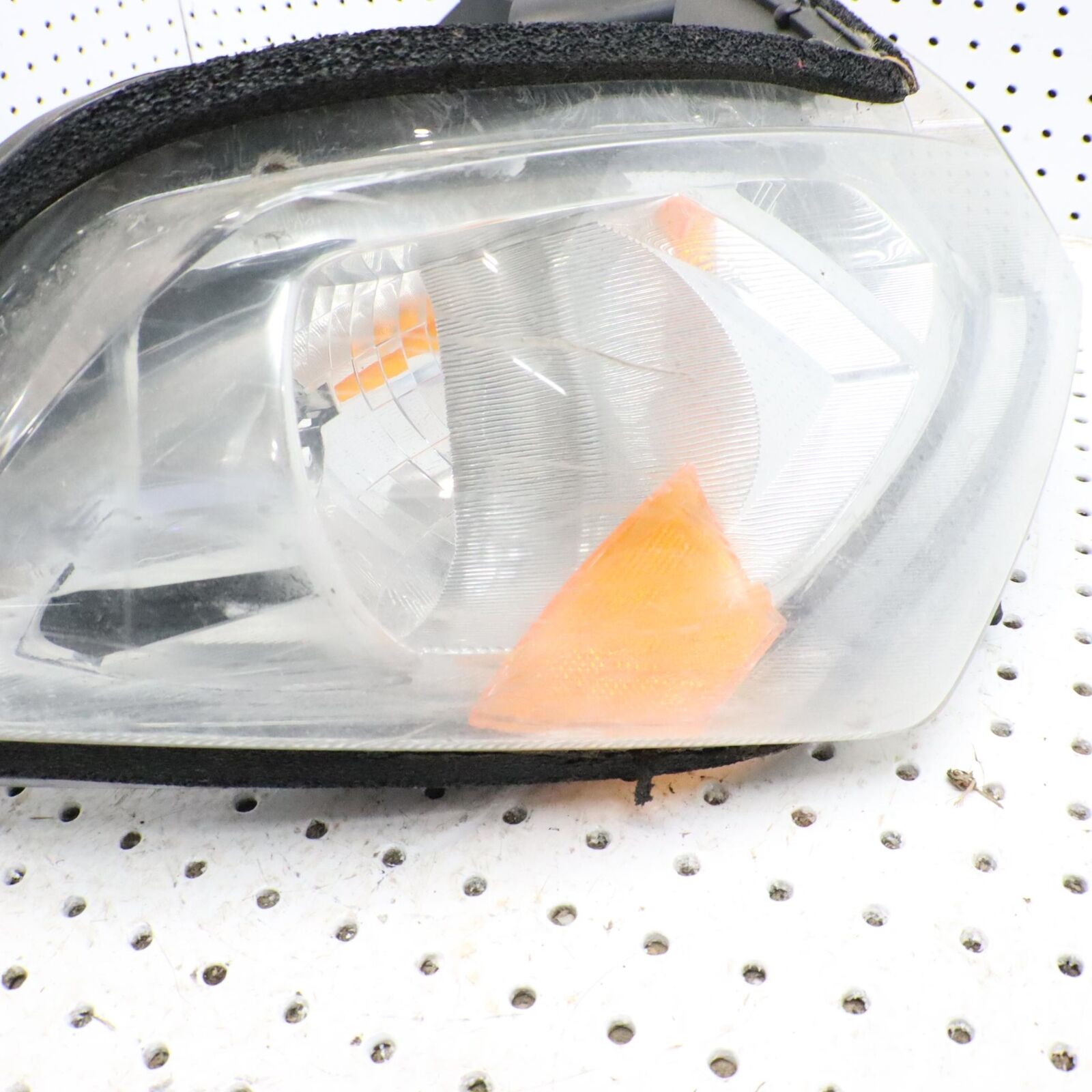 2006 POLARIS FUSION 700 HEADLIGHT 2410377