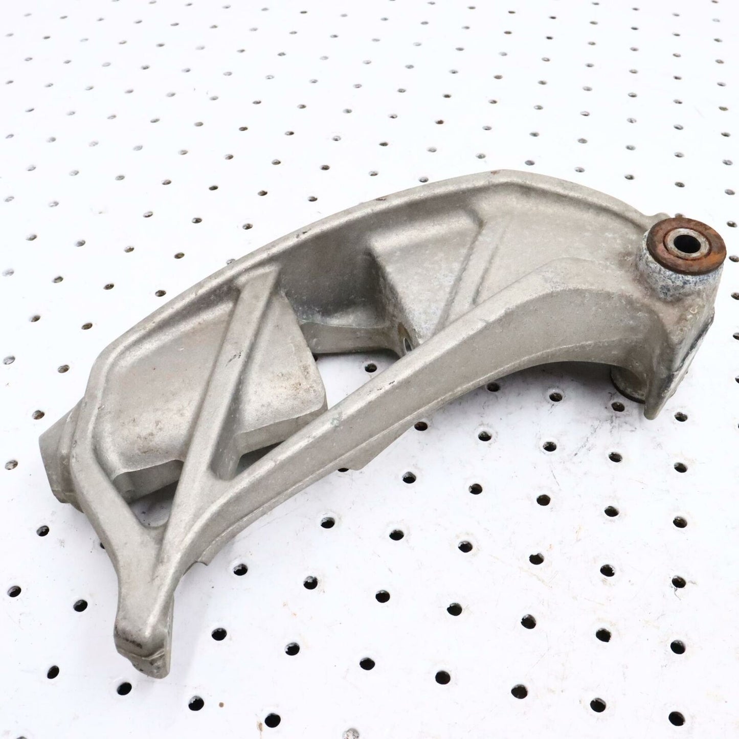 2007 POLARIS IQ 600 RIGHT FRONT STEERING ARM SPINDLE KNUCKLE 1822796