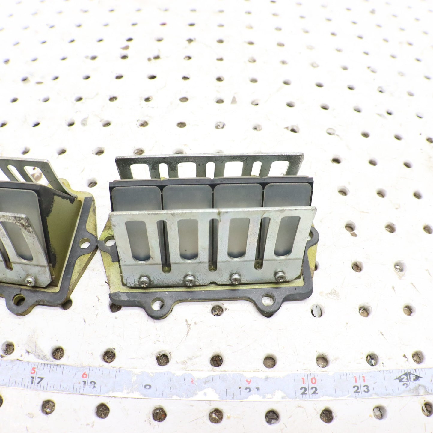 2009 Arctic Cat Crossfire R 8 Intake Reed Block Reeds 3007-534 GOOD