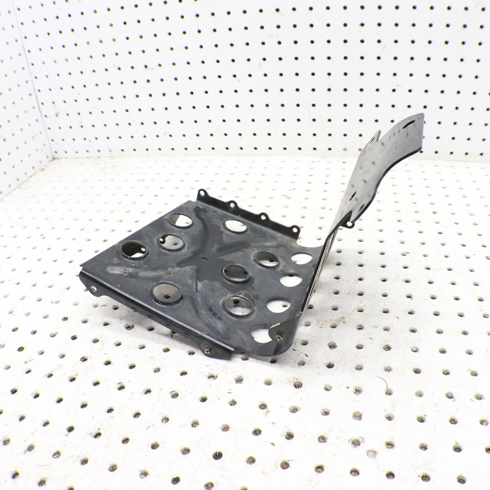 2005 ARCTIC CAT SABERCAT 600 RIGHT FOOT HOLDER REST STAY FOOTREST WELL 2706-550