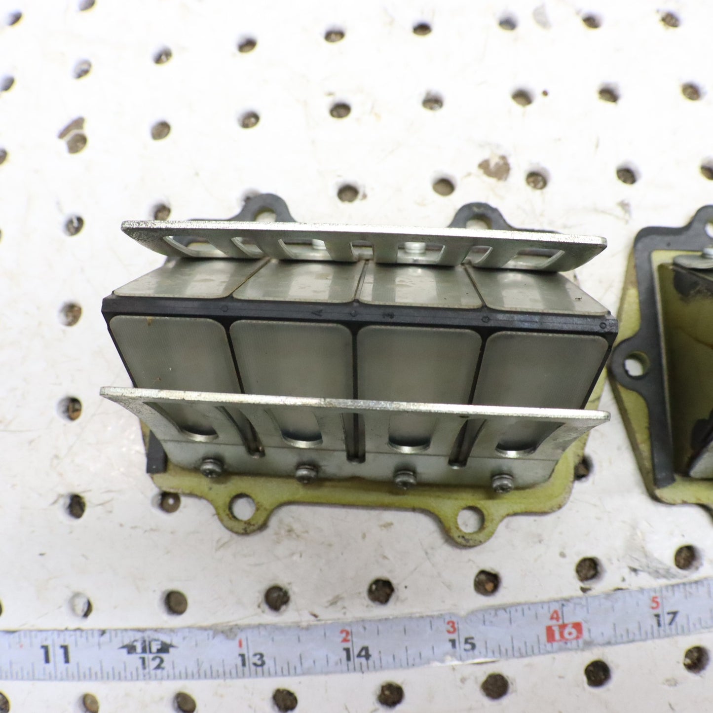 2009 Arctic Cat Crossfire R 8 Intake Reed Block Reeds 3007-534 GOOD