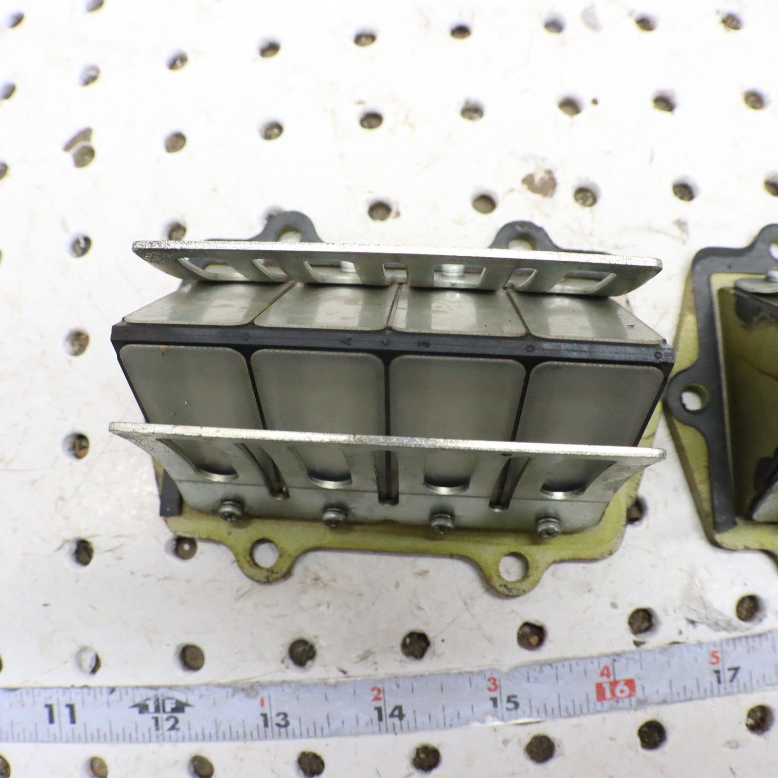 2009 Arctic Cat Crossfire R 8 Intake Reed Block Reeds 3007-534 GOOD