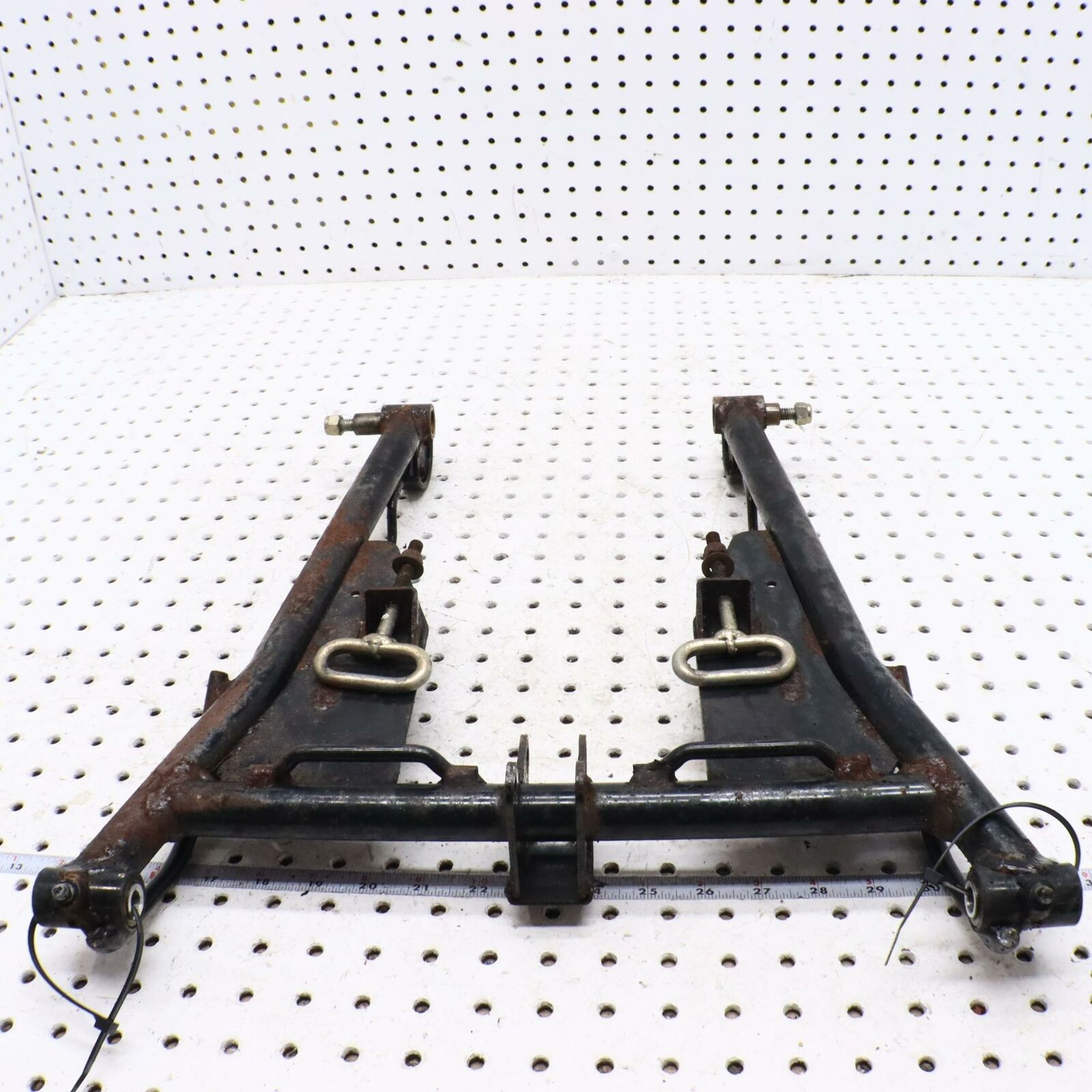 2002 ARCTIC CAT ZR 600 REAR BACK SUSPENSION FRONT TORQUE PIVOT ARM 0704-623