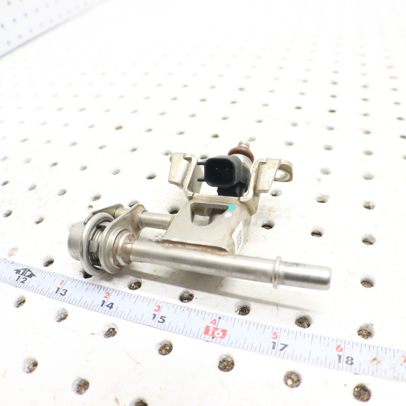 2016 Polaris Sportsman Sp 570 Fuel Injector & RAIL 2521068; 2521403