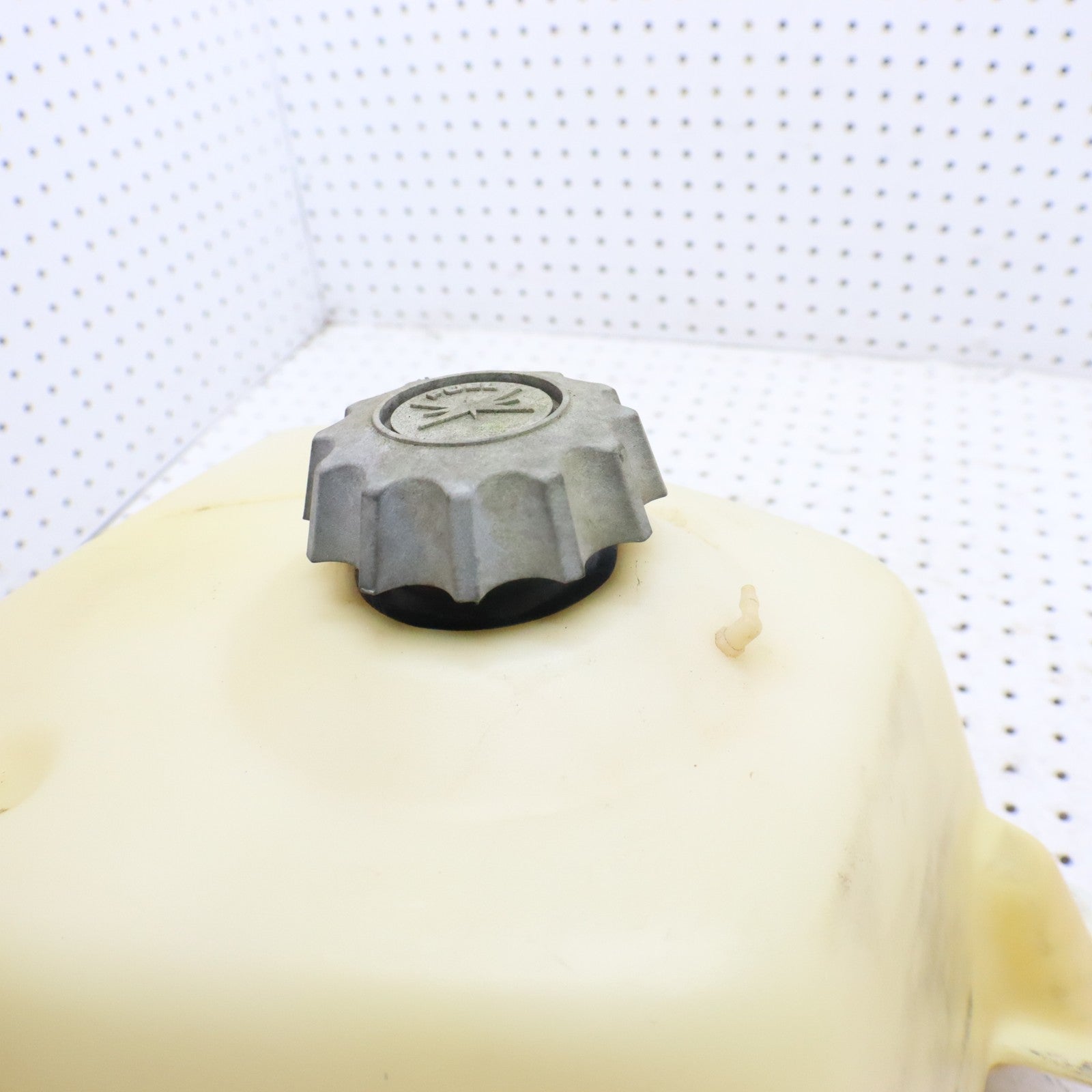 1998 Polaris Xplorer 400l Fuel Tank Gas Tank  1240048; 2511272; 5431805