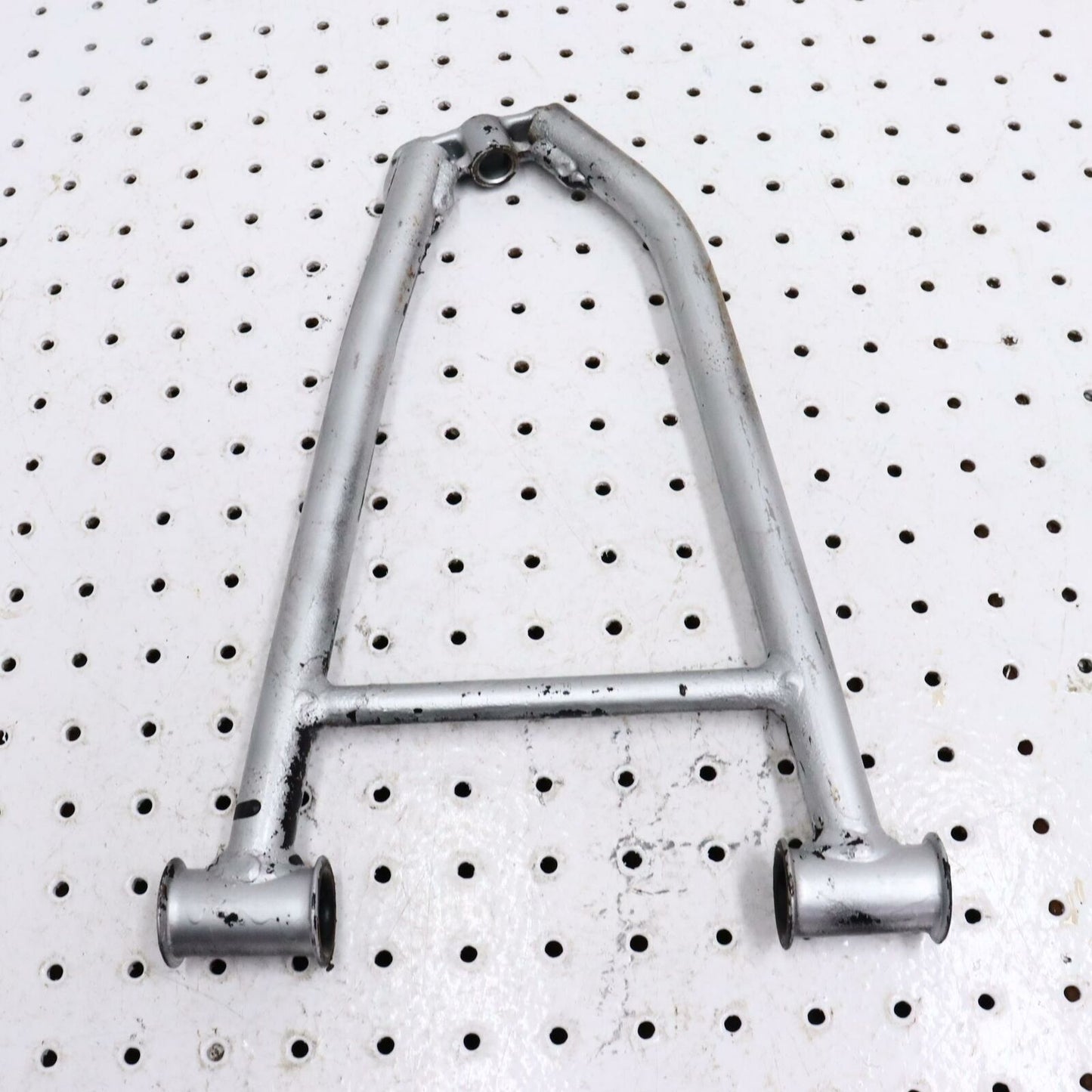 2007 POLARIS IQ 600 FRONT UPPER RIGHT CONTROL A ARM 2203020-067
