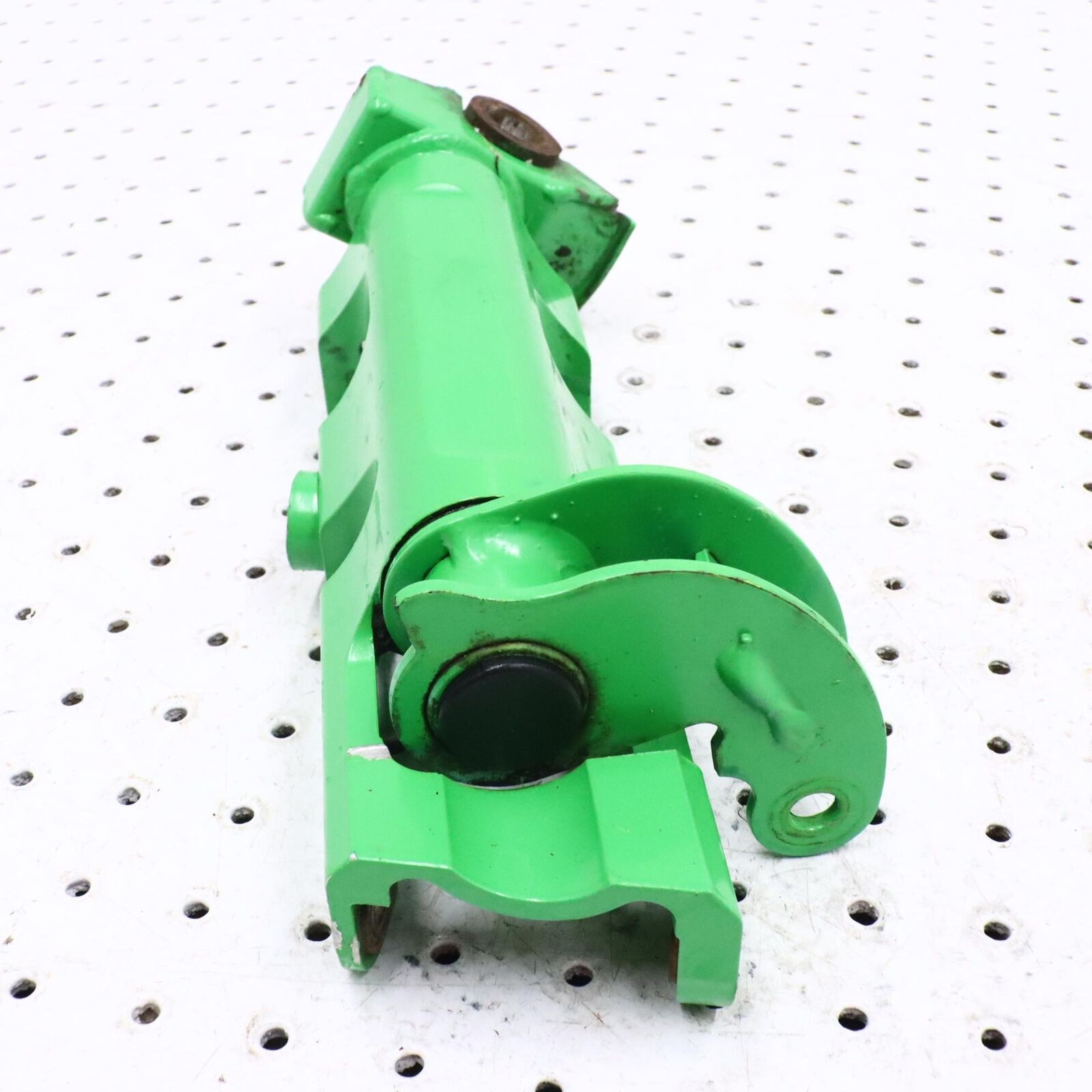 2011 ARCTIC CAT M8 RIGHT FRONT STEERING ARM SPINDLE KNUCKLE 2703-656