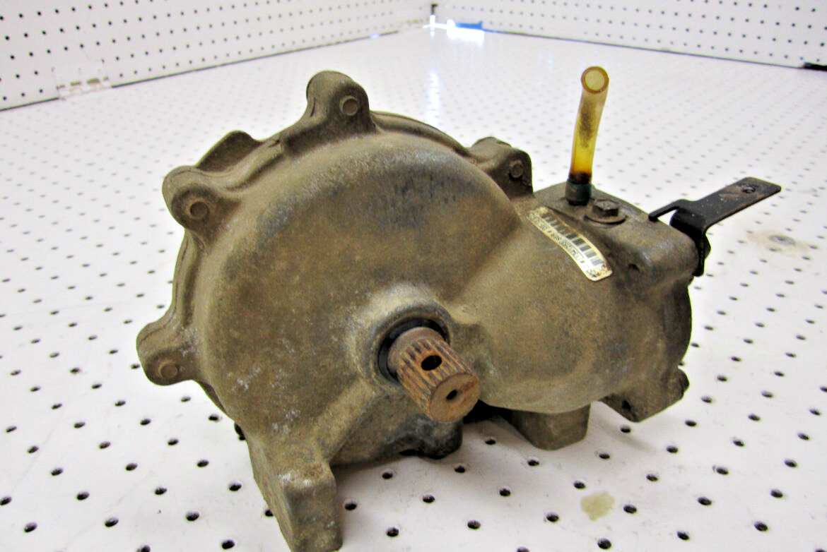 2000 POLARIS MAGNUM 500 4X4 GEAR CASE FRONT 1341253