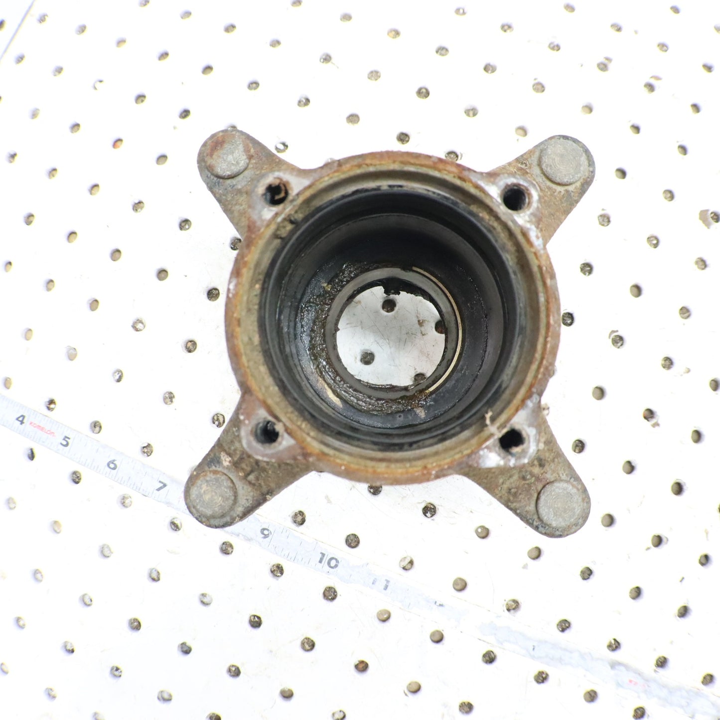 1995 Polaris Xplorer 400 Wheel Hub FRONT 1520243; 2202595  