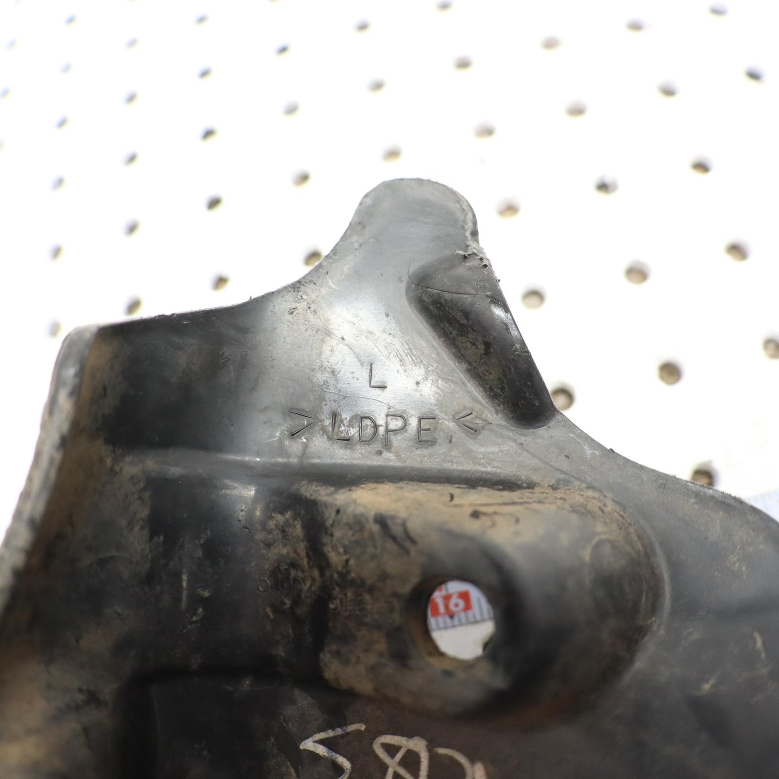 2016 SUZUKI KING QUAD 500 CV JOINT SHIELD GUARD F L 54904-31G00; 54904-31G01