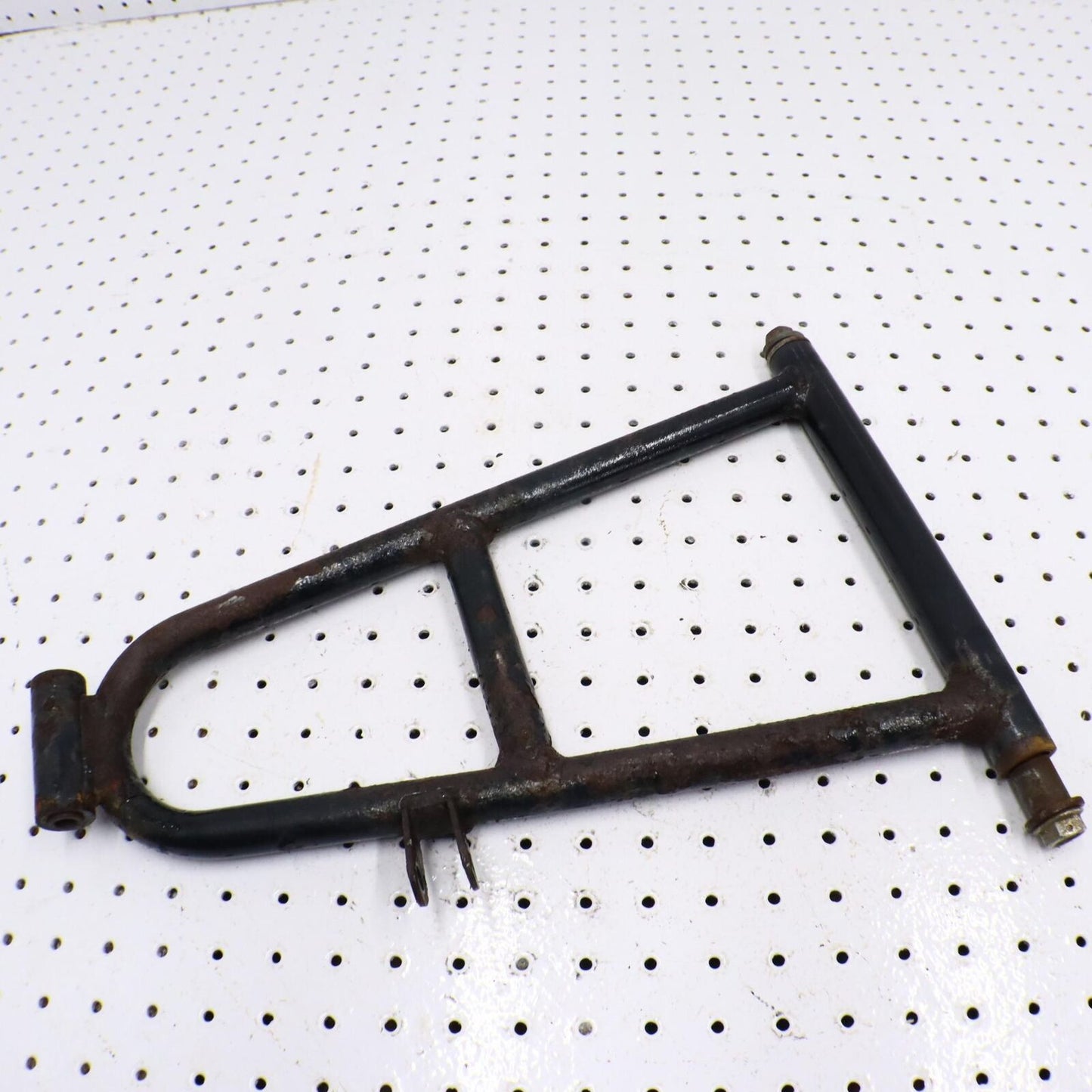2002 ARCTIC CAT ZL 600 RIGHT FRONT LOWER SUSPENSION CONTROL A ARM 0703-532 