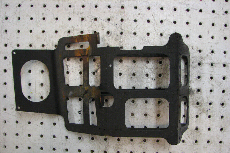 2002 POLARIS 800 RMK 144 MUFFLER MOUNT 1261157