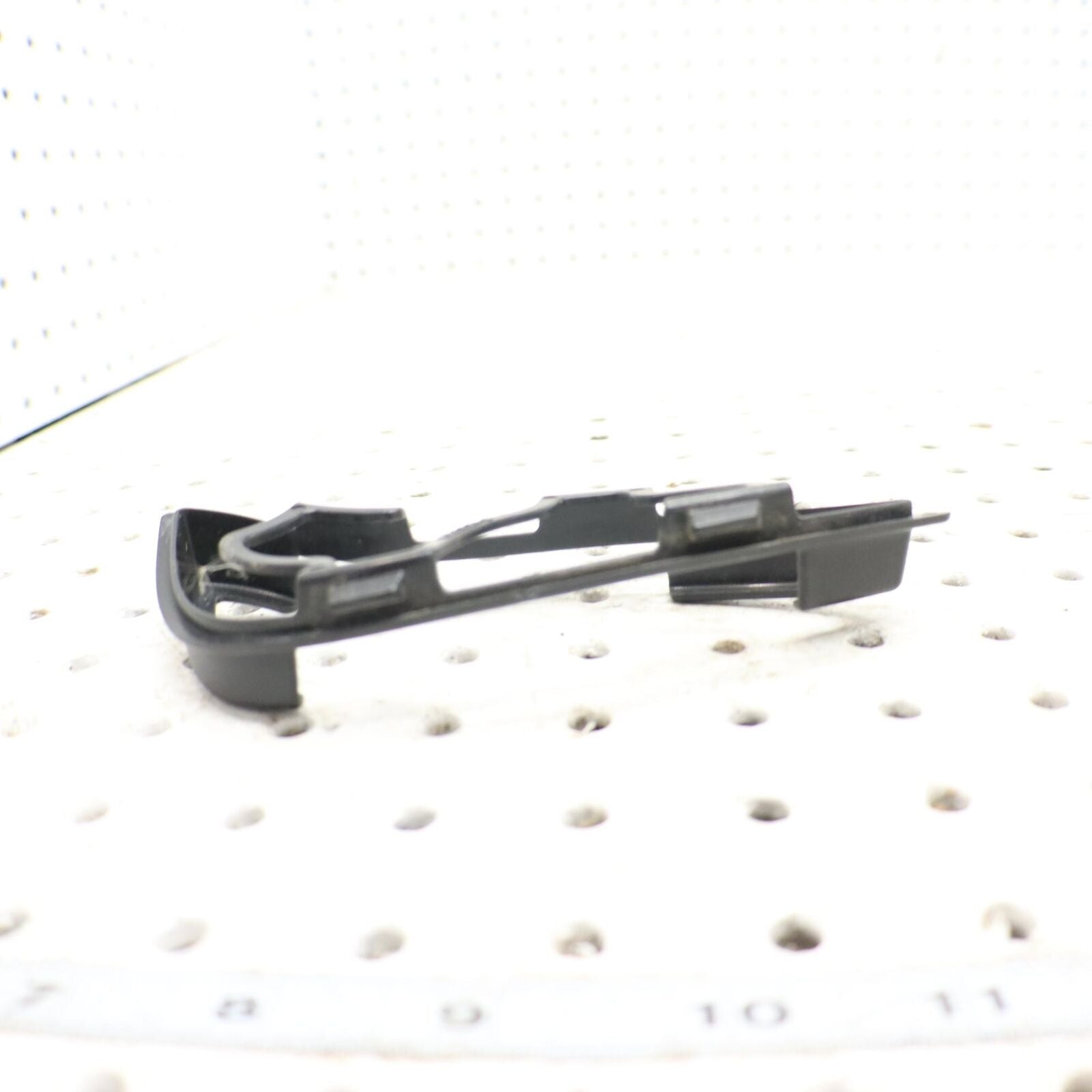 2006 POLARIS RMK 700 AIR INTAKE BEZEL SCREEN 5435776 RIGHT