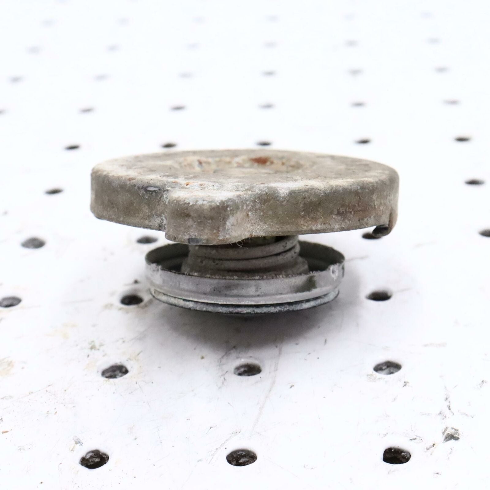 2000 POLARIS SPORTSMAN 500 RADIATOR CAP 1240044; 1240508