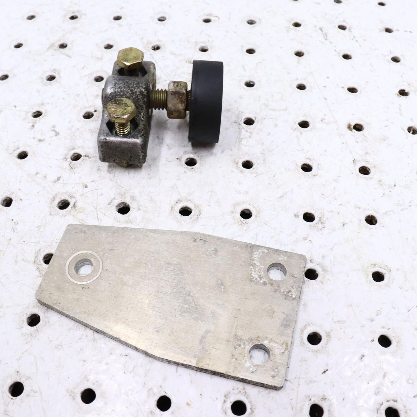 2005 ARCTIC CAT SABERCAT 600 MOTOR MOUNT TORQUE ARM 2606-939