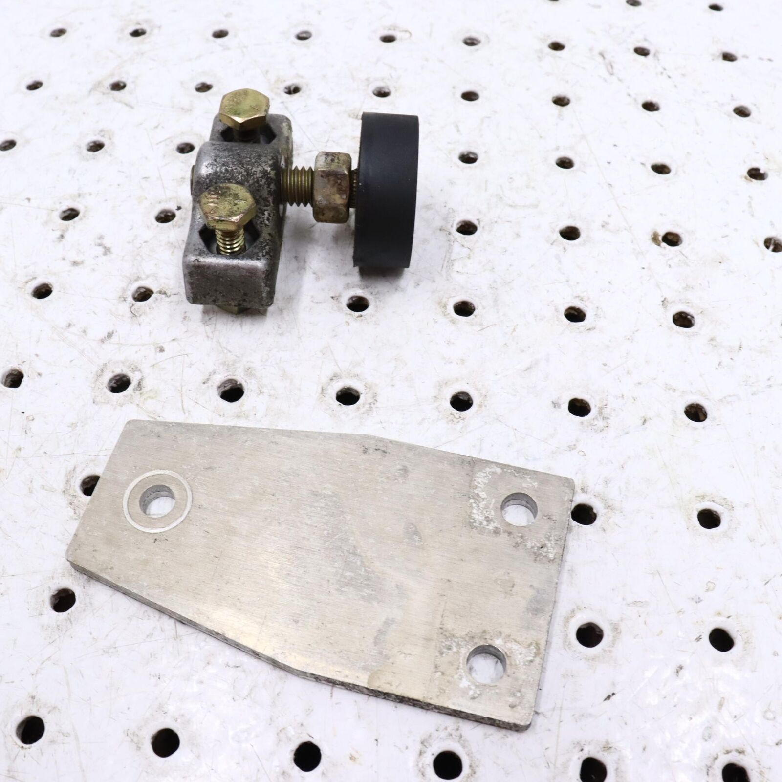 2005 ARCTIC CAT SABERCAT 600 MOTOR MOUNT TORQUE ARM 2606-939
