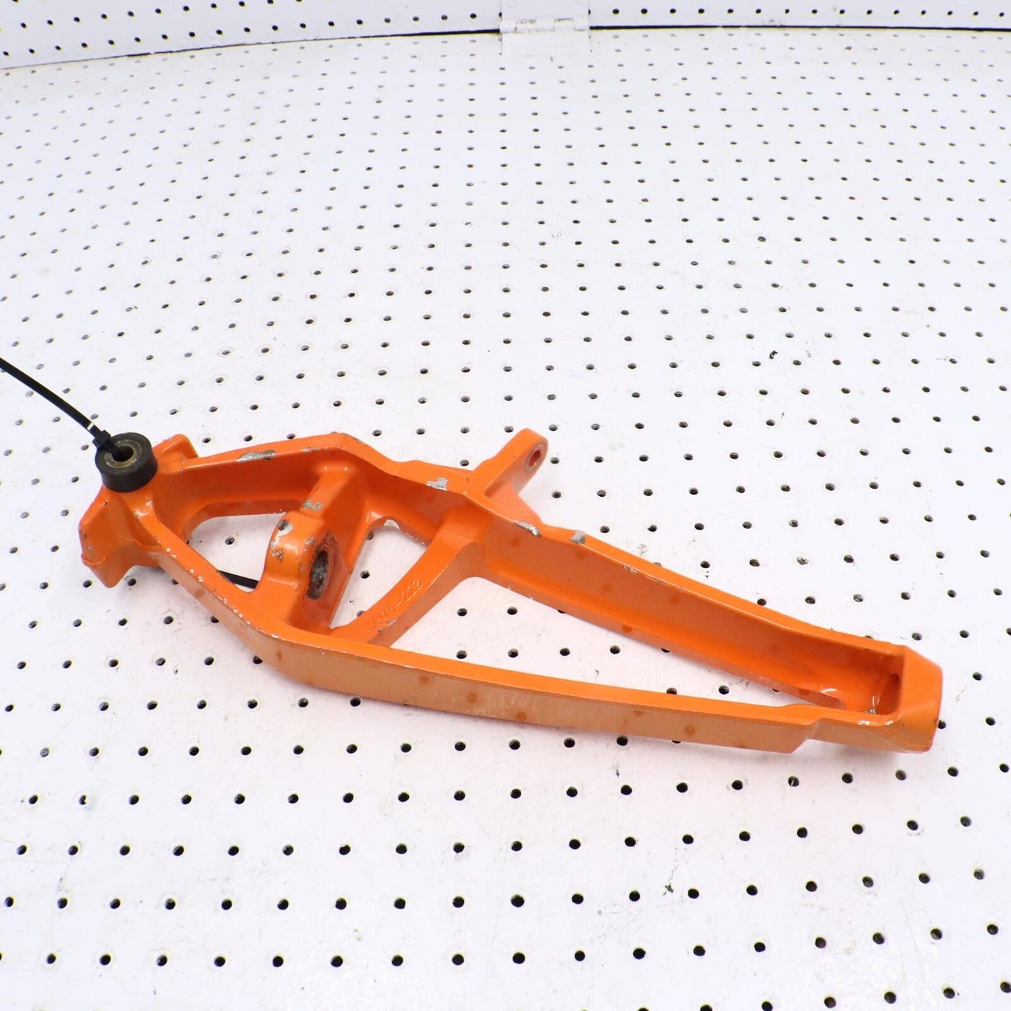 2015 ARCTIC CAT M8000 LEFT FRONT STEERING ARM SPINDLE KNUCKLE 3703-159 
