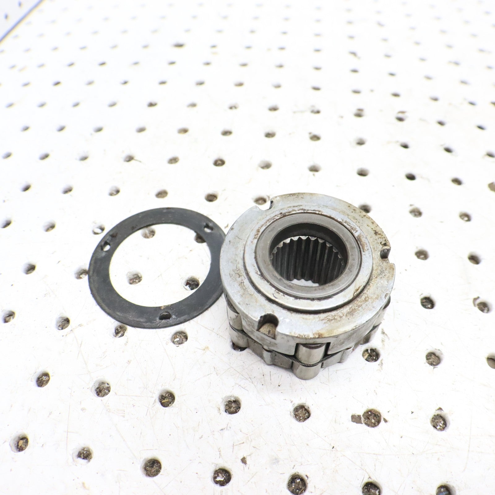 1995 Polaris Xplorer 400 Front Wheel Hub Clutch Hilliard 1520214 1520281