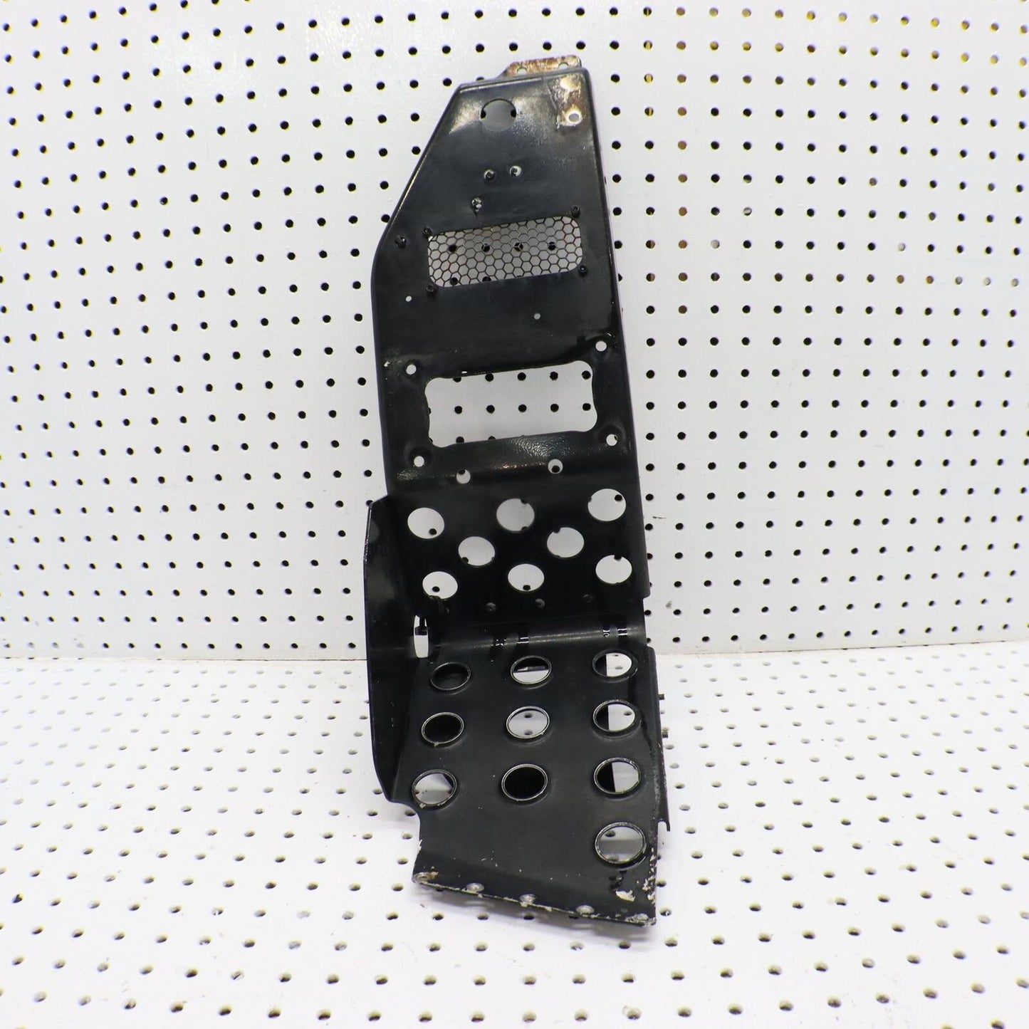2002 ARCTIC CAT ZR 600 LEFT FRONT FOOT HOLDER REST STAY FOOTREST WELL 1706-885
